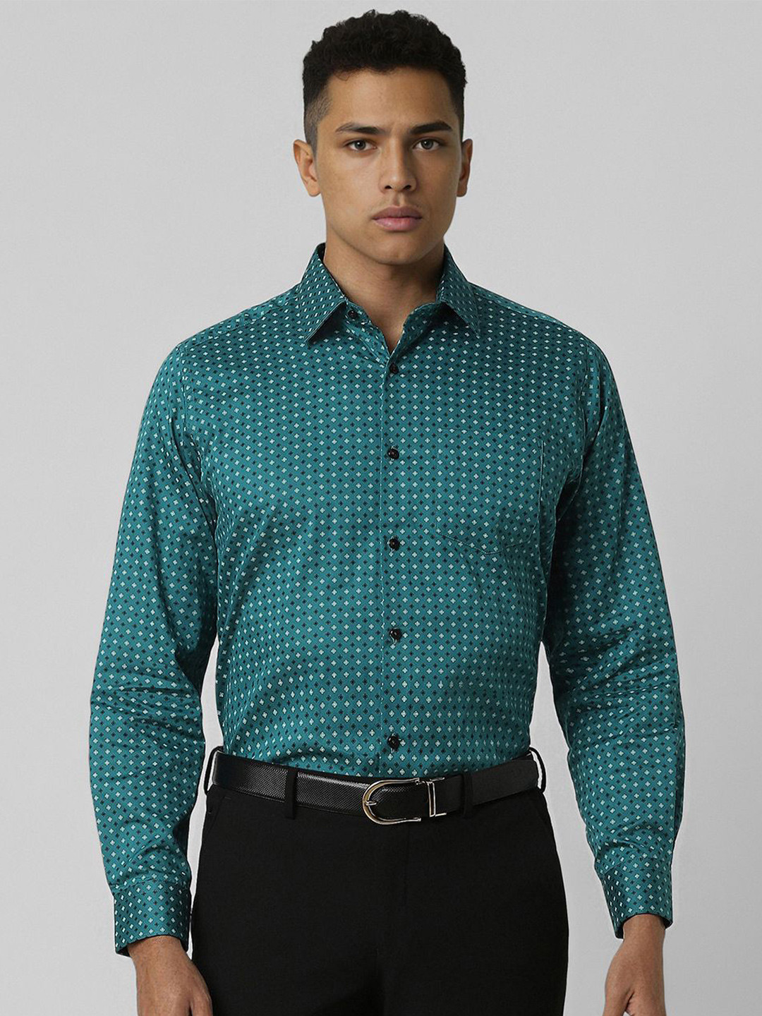 

Van Heusen Men Opaque Printed Formal Shirt, Green