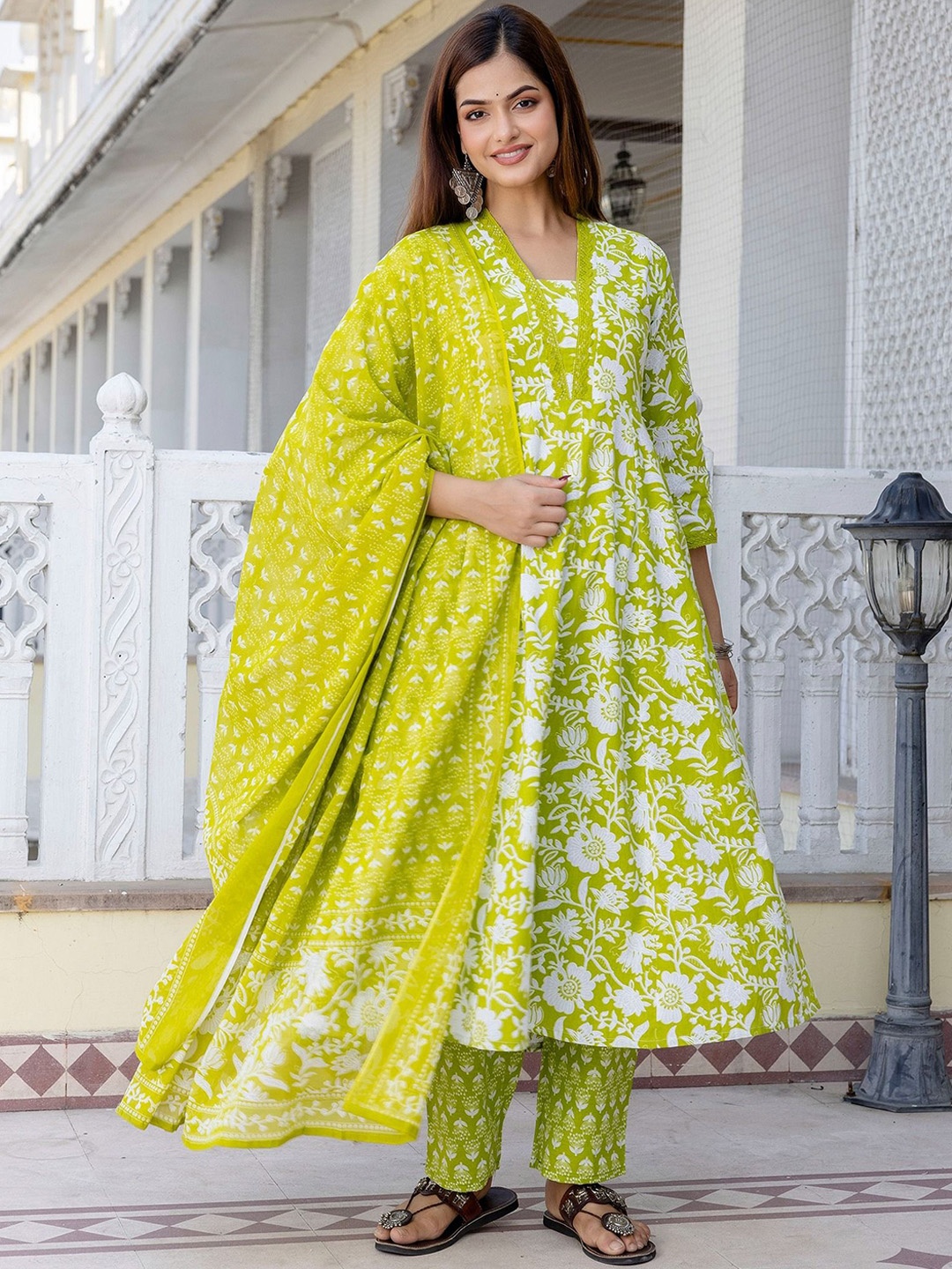 

PARTHVI Floral Printed Regular Pure Cotton Anarkali Kurta With Trouser With Dupatta, Green