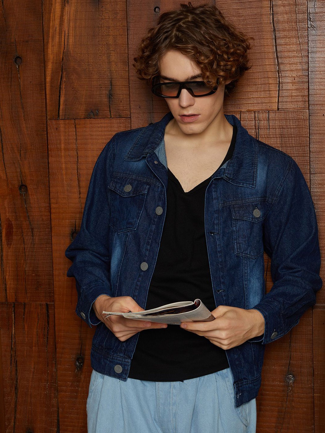 

Campus Sutra Men Lightweight Denim Jacket, Blue