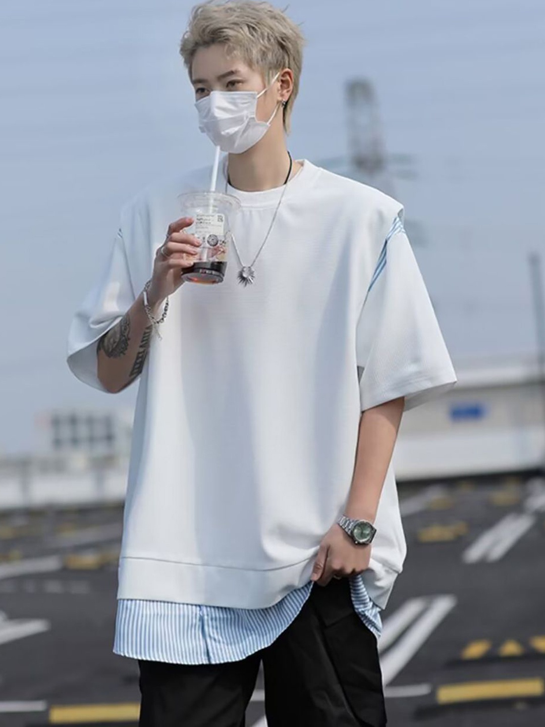 

StyleCast x Revolte Men Colourblocked T-shirt, White