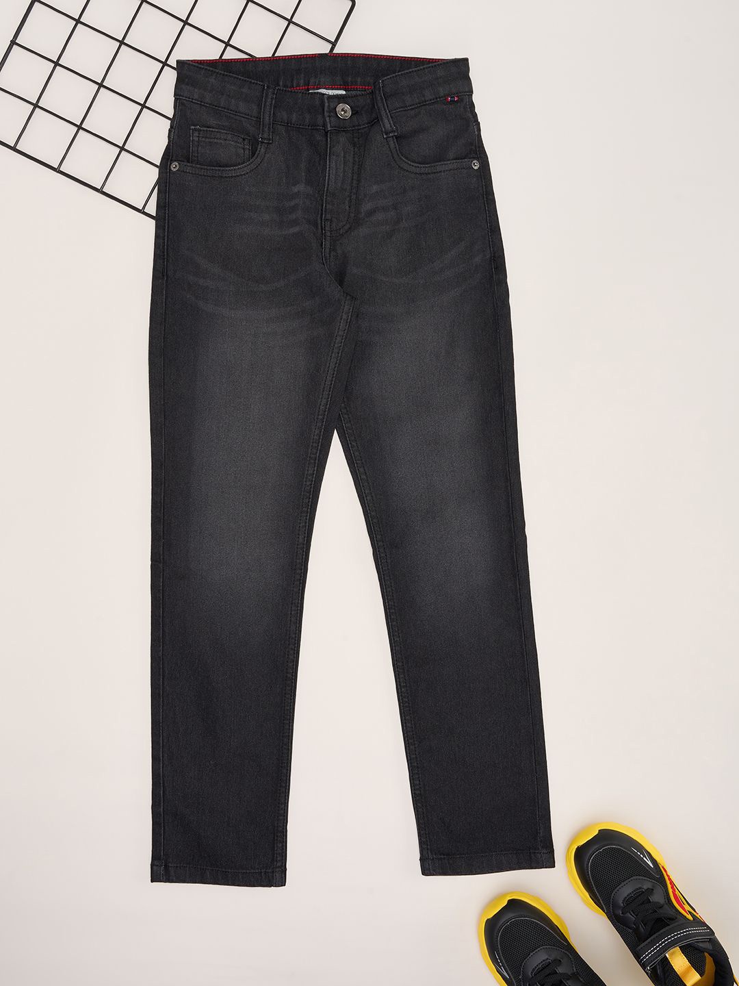 

Pantaloons Junior Boys Slim Fit Light Fade Jeans, Charcoal