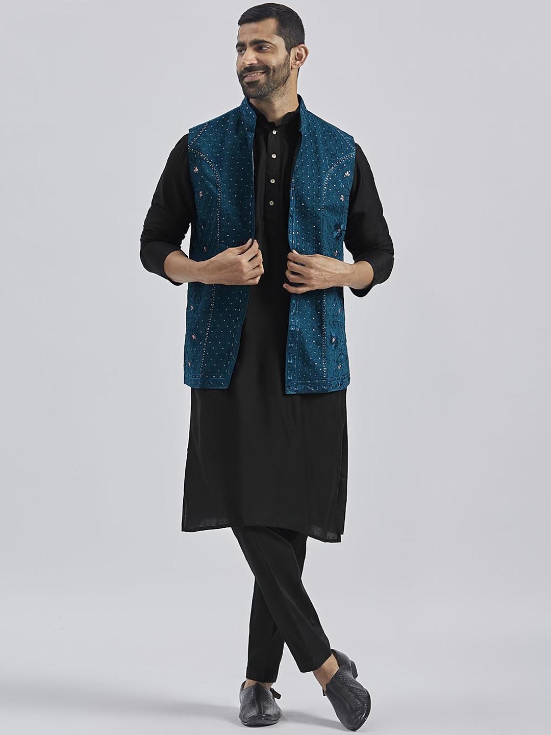 

VASTRAMAY Mandarin Collar Straight Kurta with Trousers & Embroidered Nehru Jacket, Black