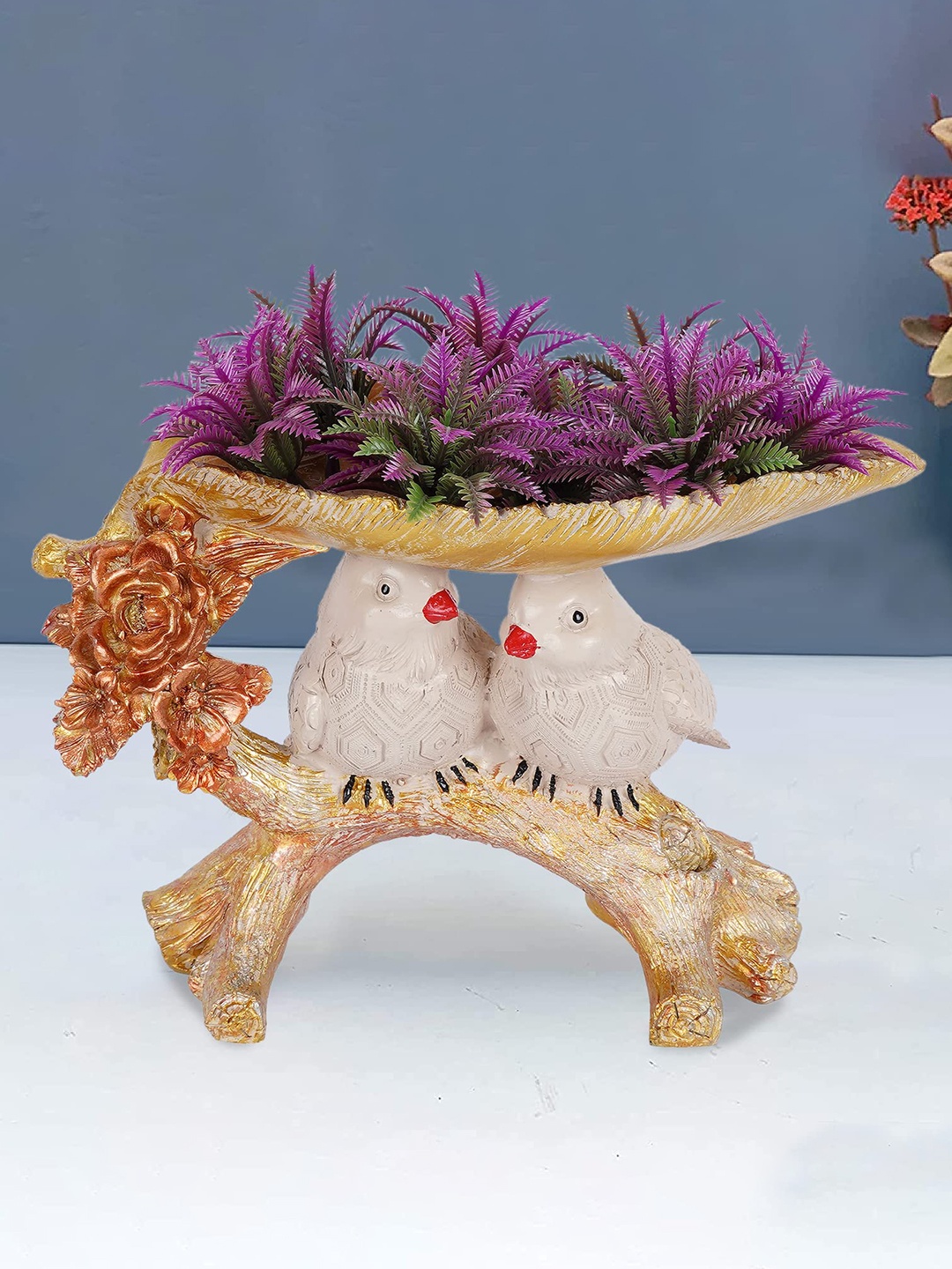 

Zart Pink Birds and Animals Showpiece