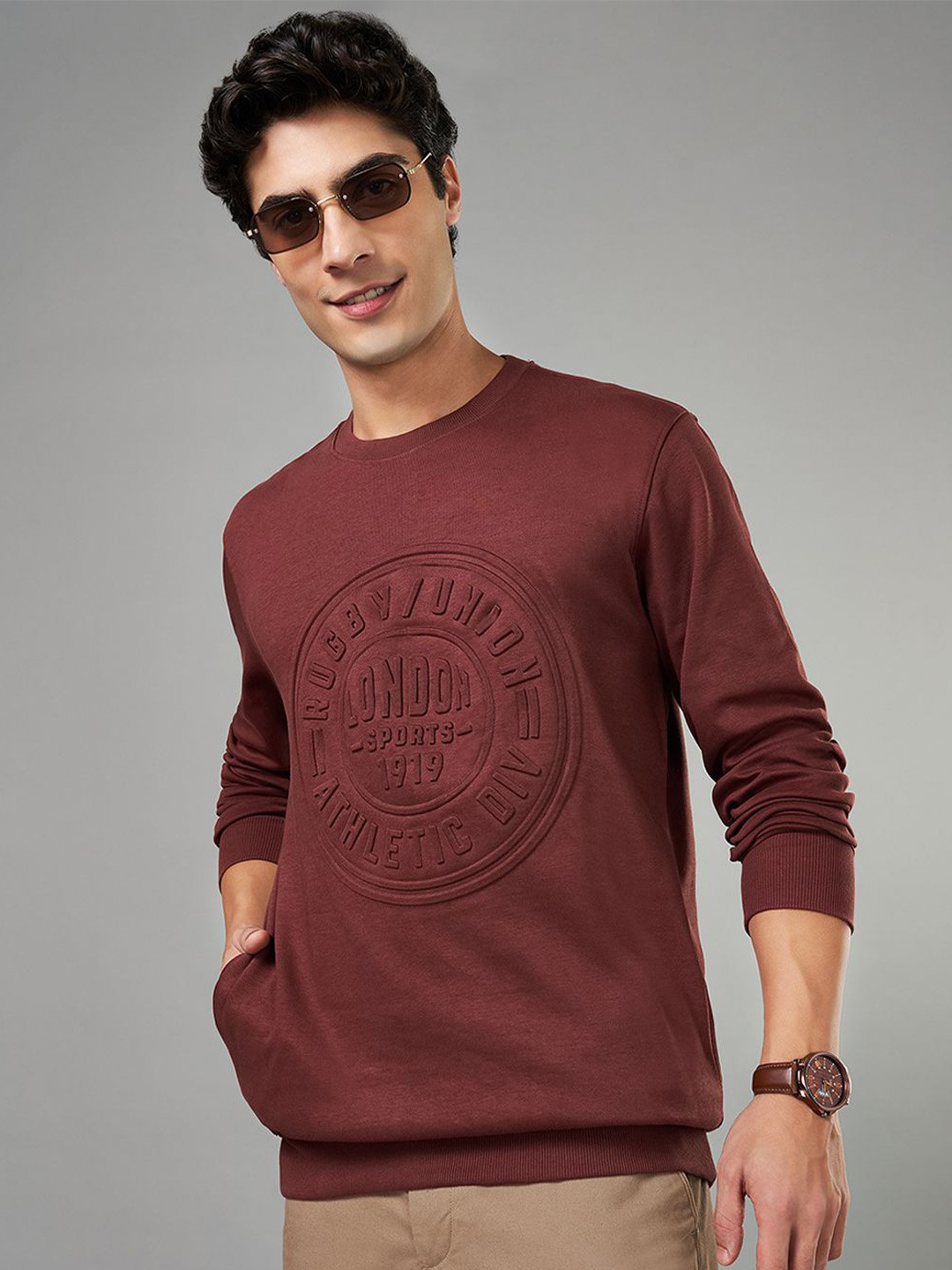 

BYFORD by Pantaloons Men Cotton Alphanumeric Printed Sweatshirt, Red