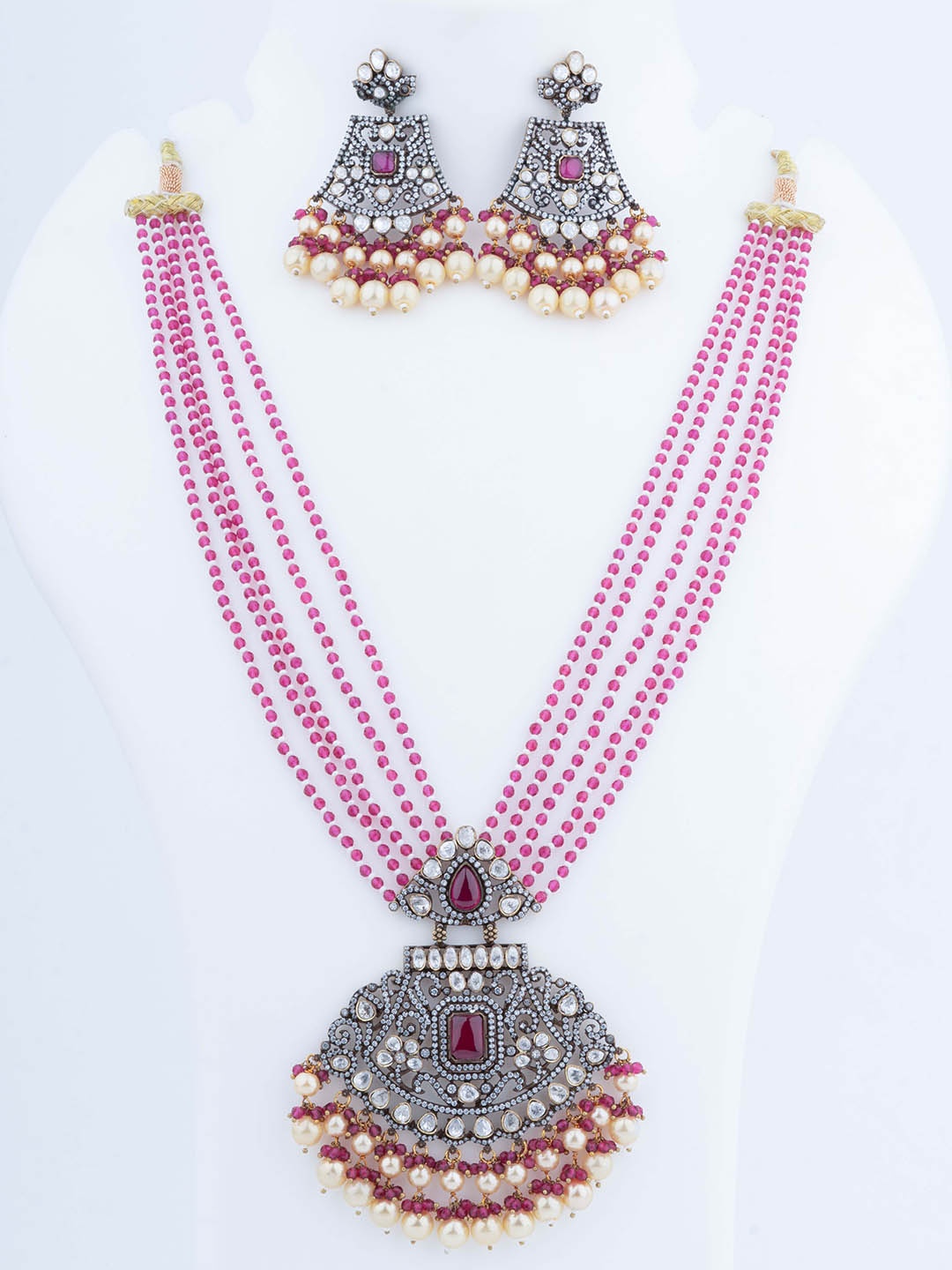 

Vivinia by Vidhi Gold-Plated Oxidised Finish Rustic Kundan Studded & Beaded Jewellery Set