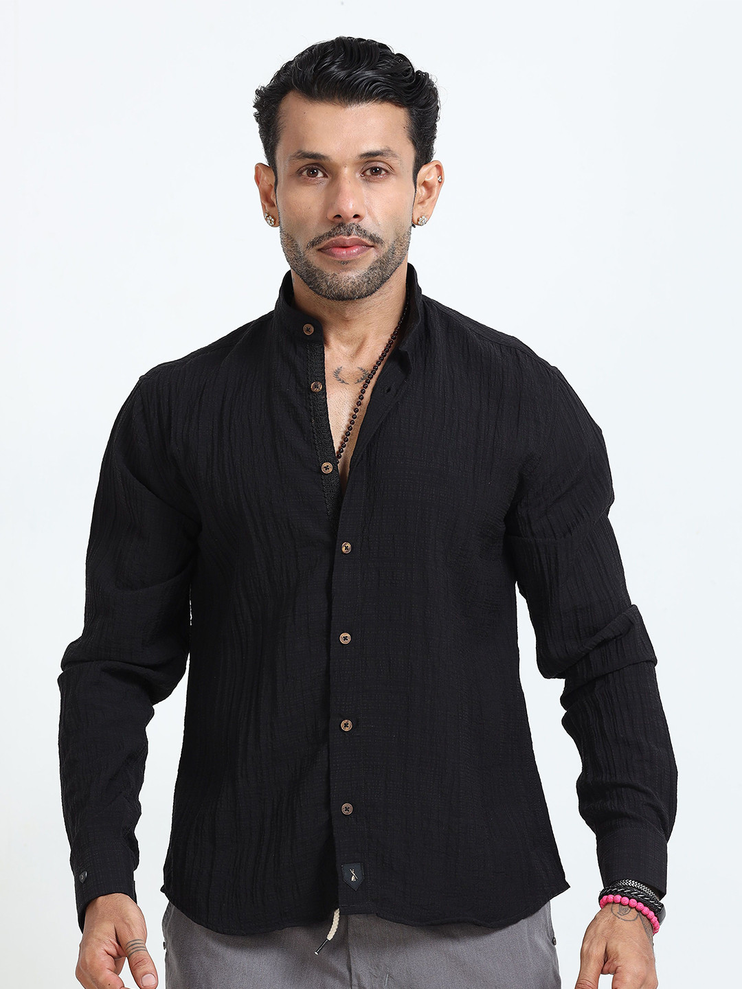 

Italian Colony Men Premium Crushed Mandarin Collar Casual Shirt, Black