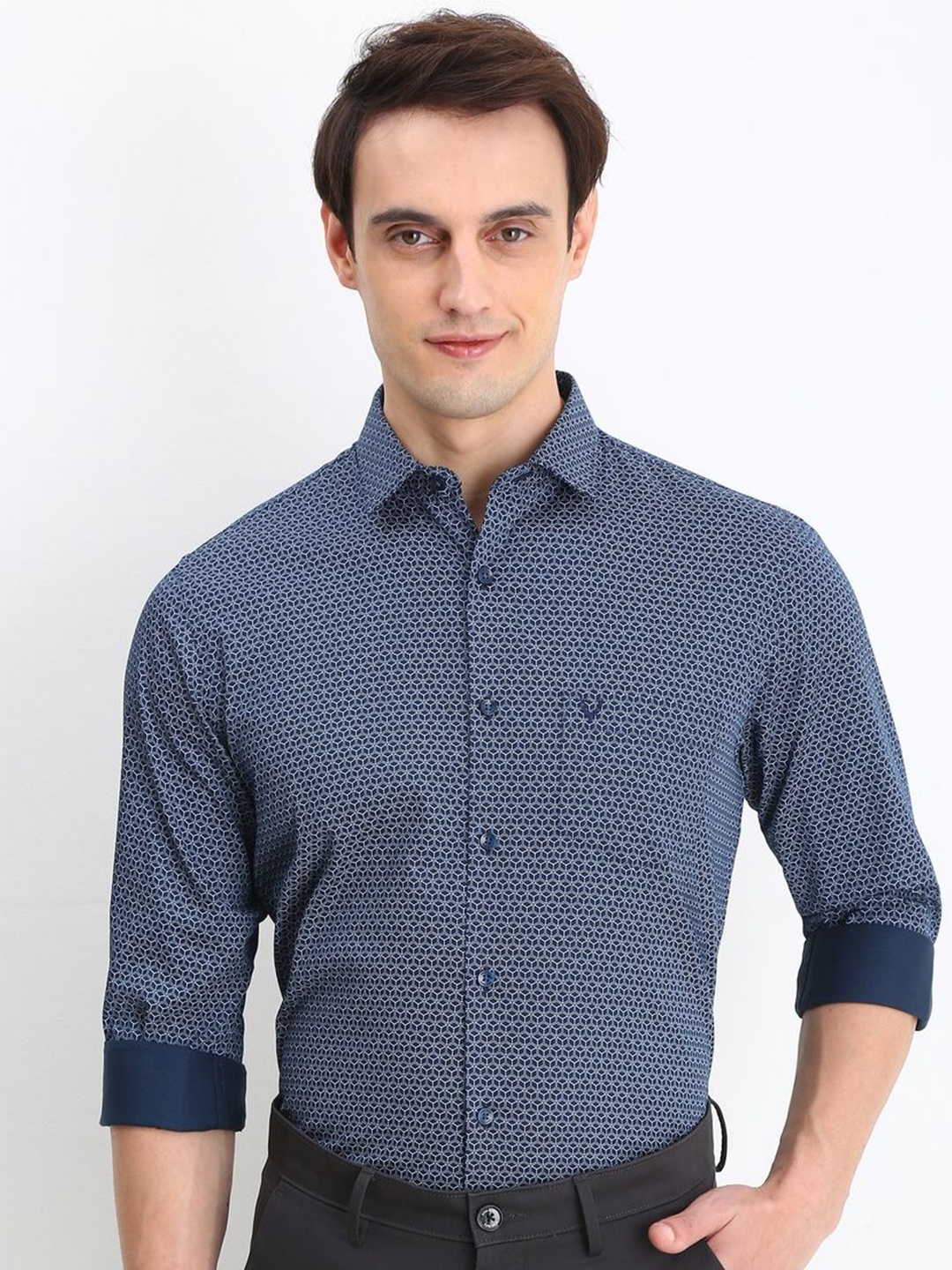 

Allen Solly Men Slim Fit Opaque Printed Casual Shirt, Navy blue