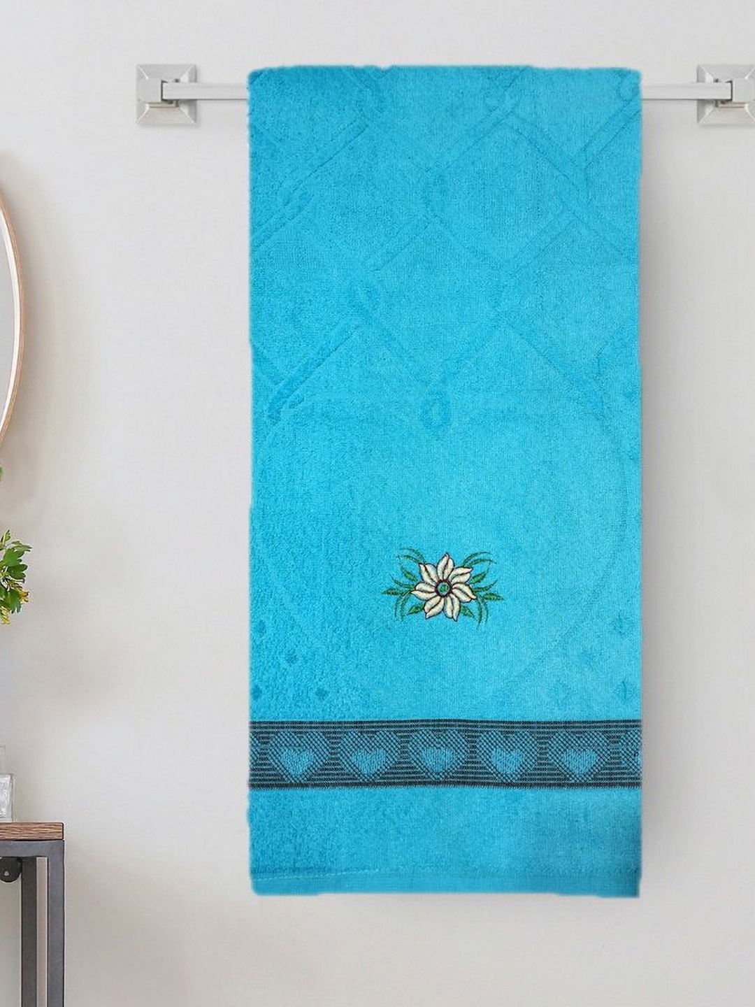 

ANA Turquoise Blue & Green Floral Printed Cotton 400 GSM Bath Towel