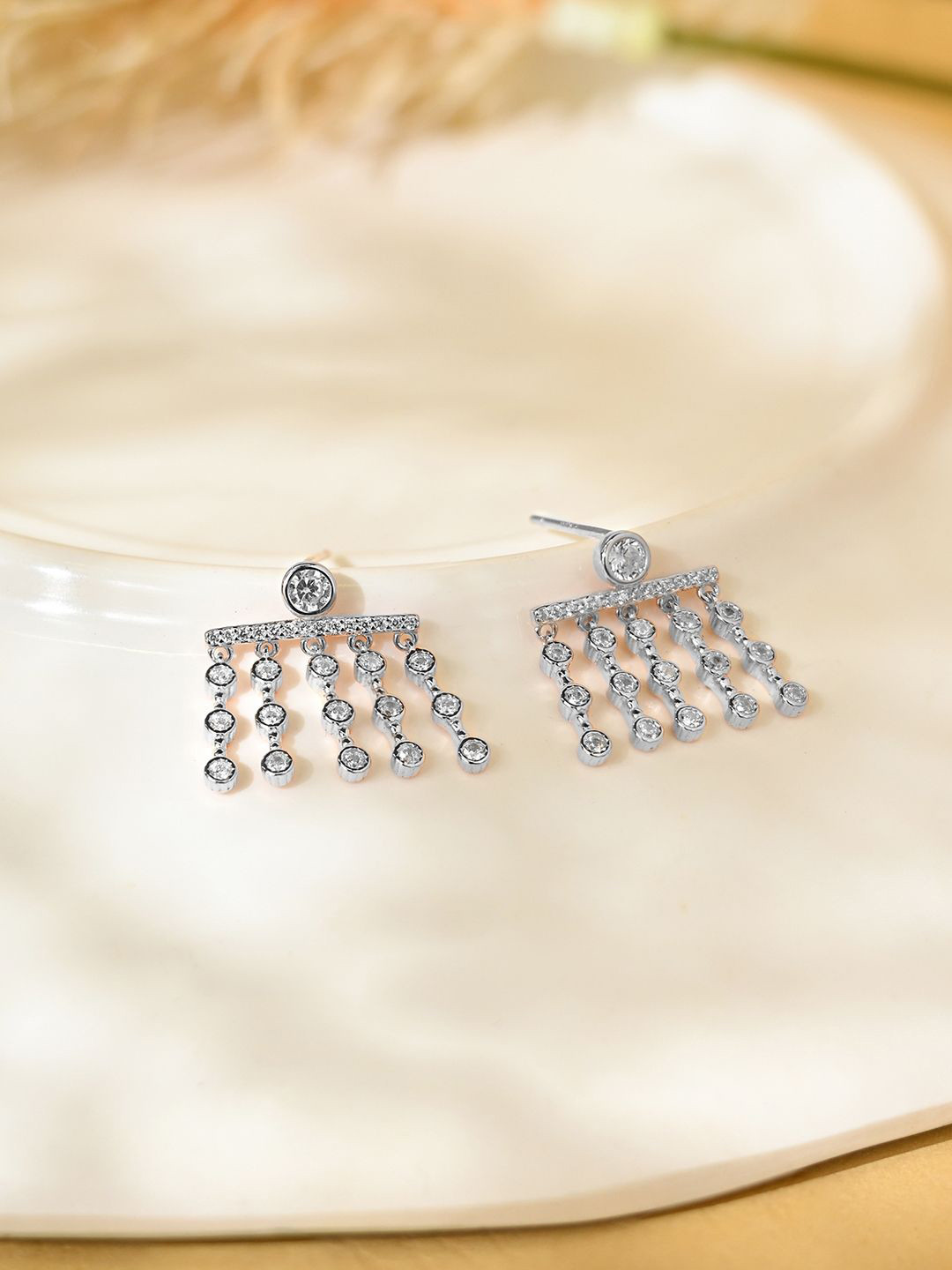 

TOUCH925 Silver Contemporary Elegant Cubic Zirconia Drop Earrings