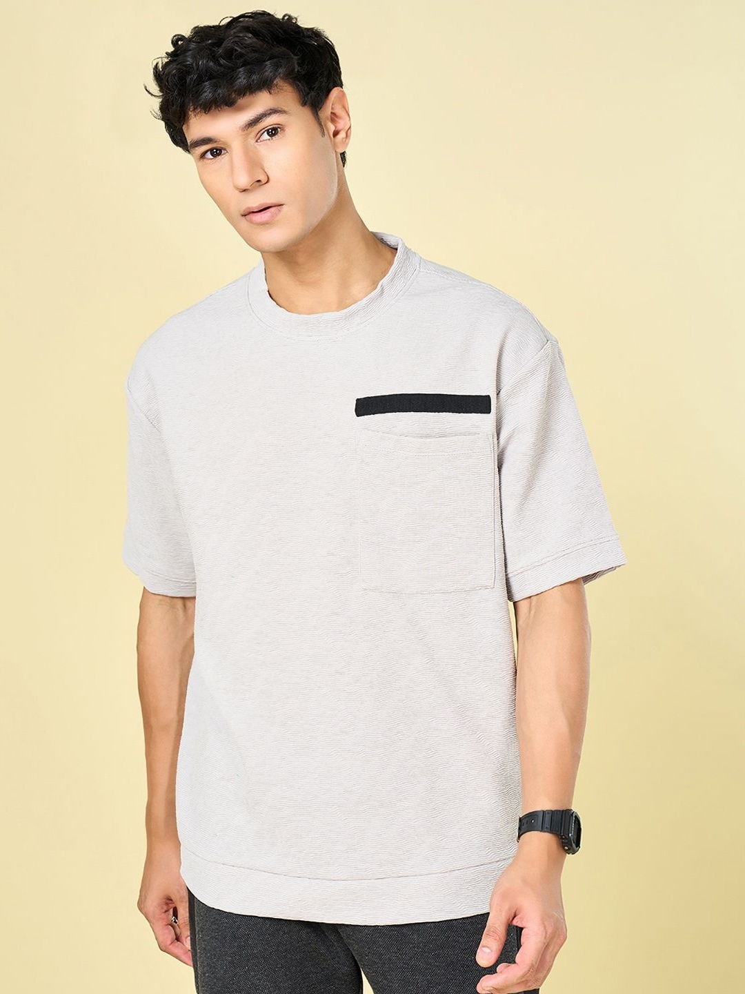 

Street 808 by Pantaloons Men Pockets T-shirt, Off white