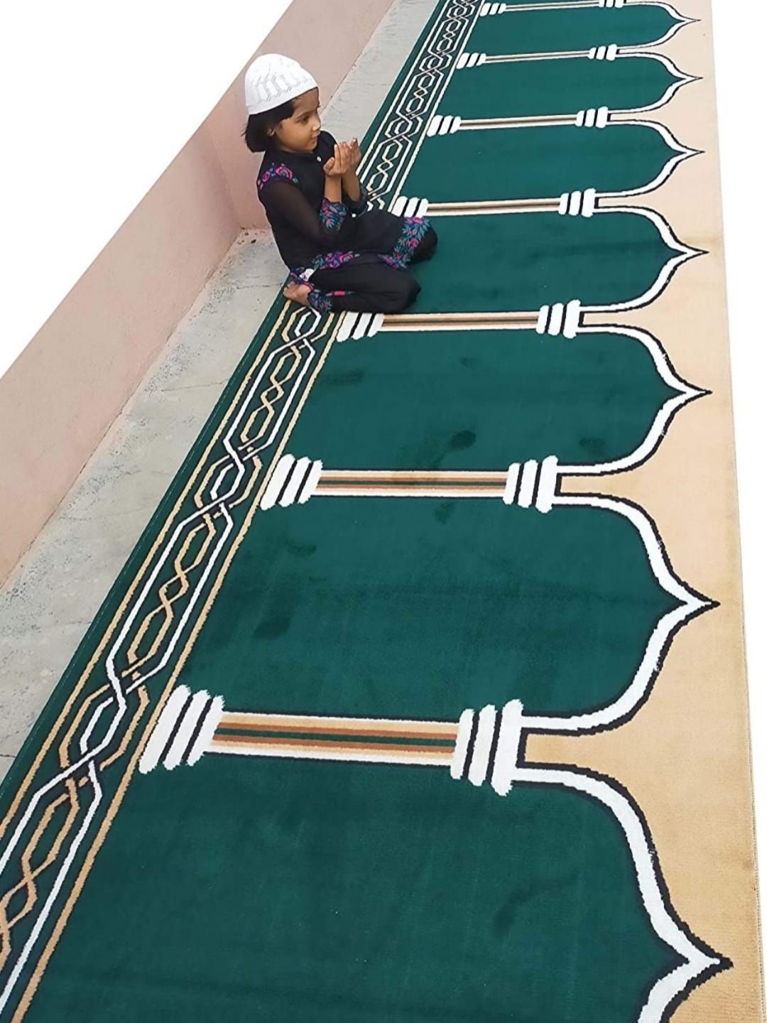 

Samjeeda Handloom carpets Black Geometric Anti-Skid Polyester Carpet