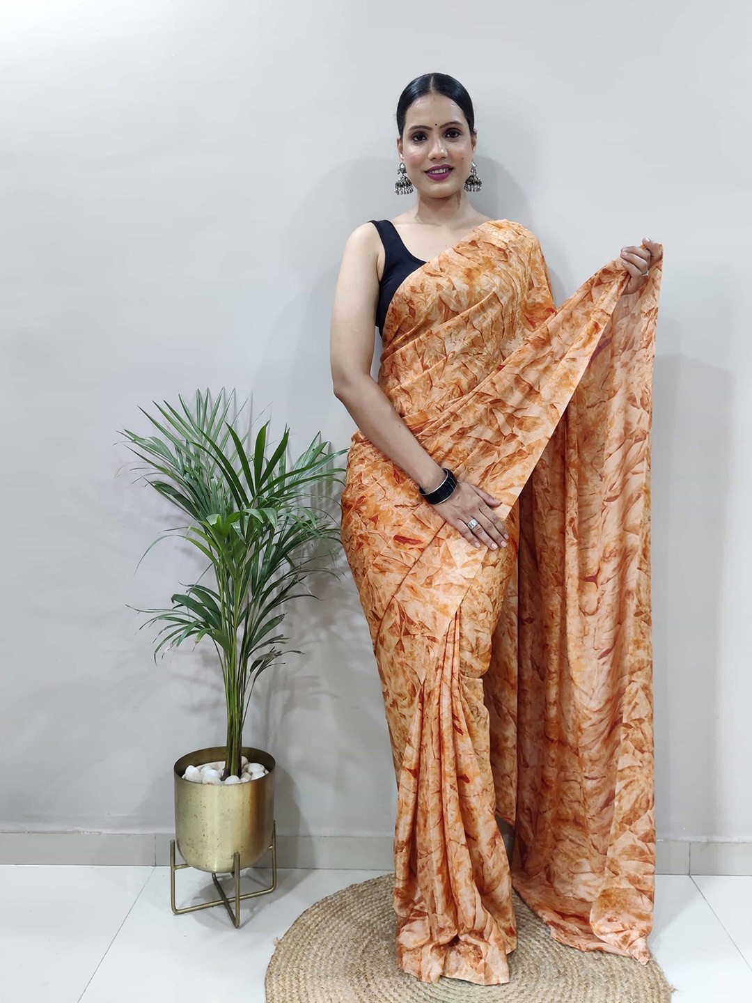 

KALINI Pure Chiffon Abstract Printed Ready to Wear Jamdani Saree, Orange