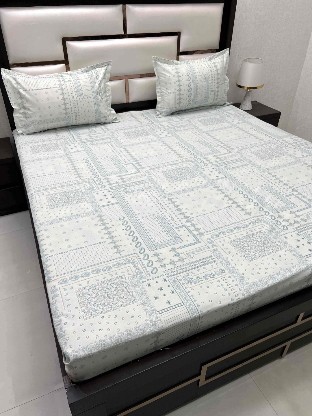 

Pure Decor White & Blue Ethnic Motifs 350 TC Queen Bedsheet with 2 Pillow Covers
