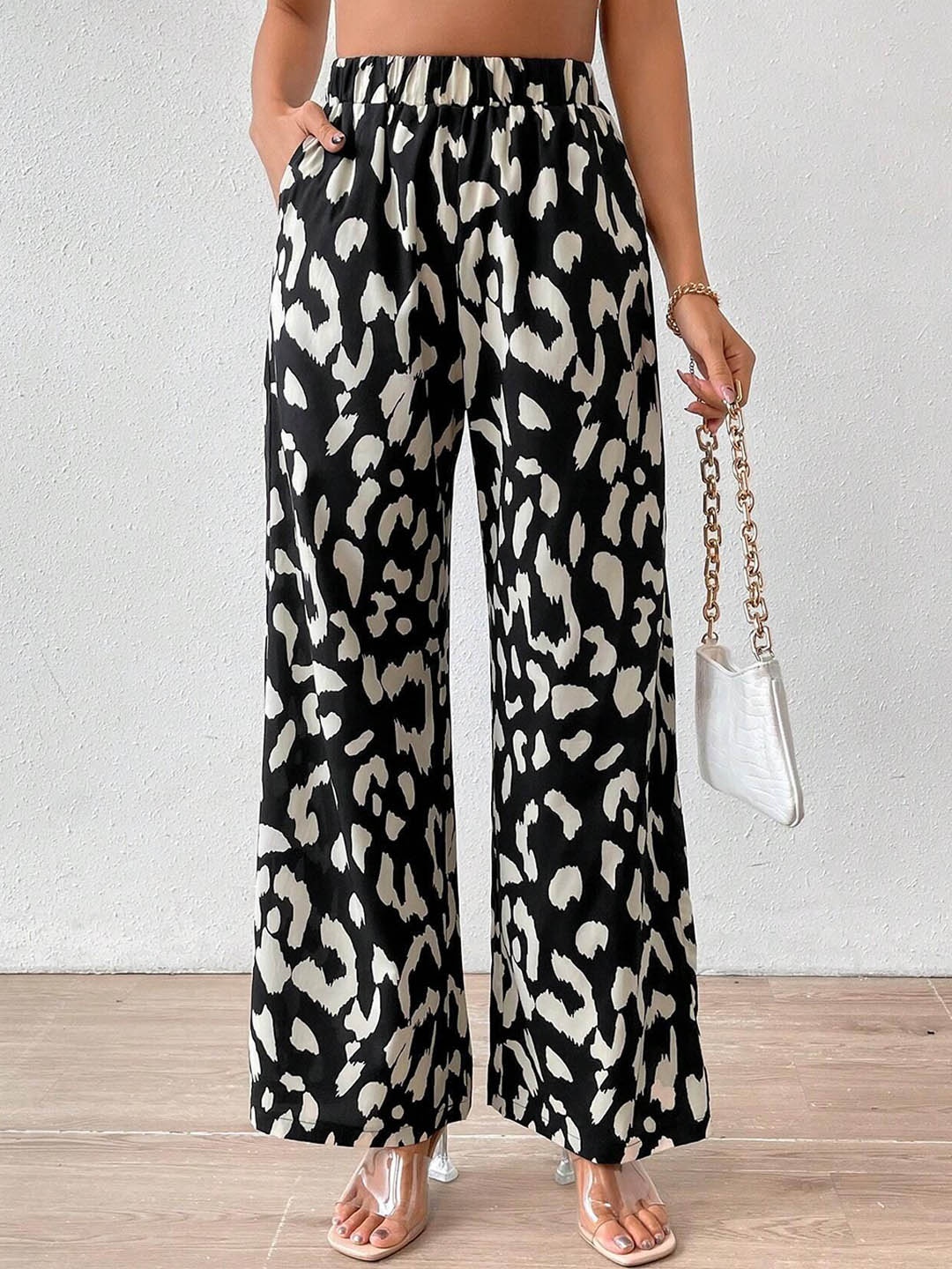 

StyleCast Women Animal Printed Loose Fit Trousers, Black