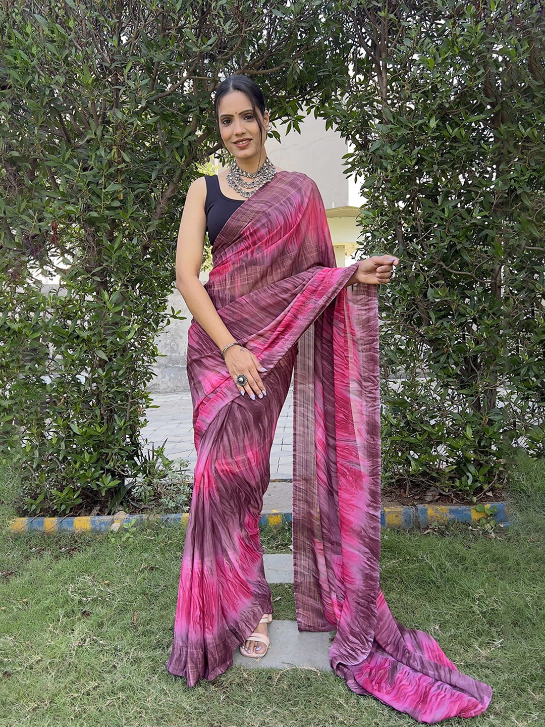 

KALINI Printed Pure Chiffon Ready to Wear Jamdani Saree, Pink