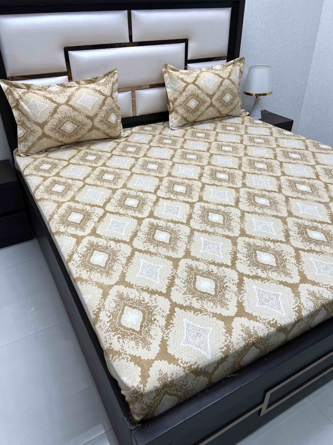 

Pure Decor Brown & White Ethnic Motifs 330 TC Queen Bedsheet with 2 Pillow Covers