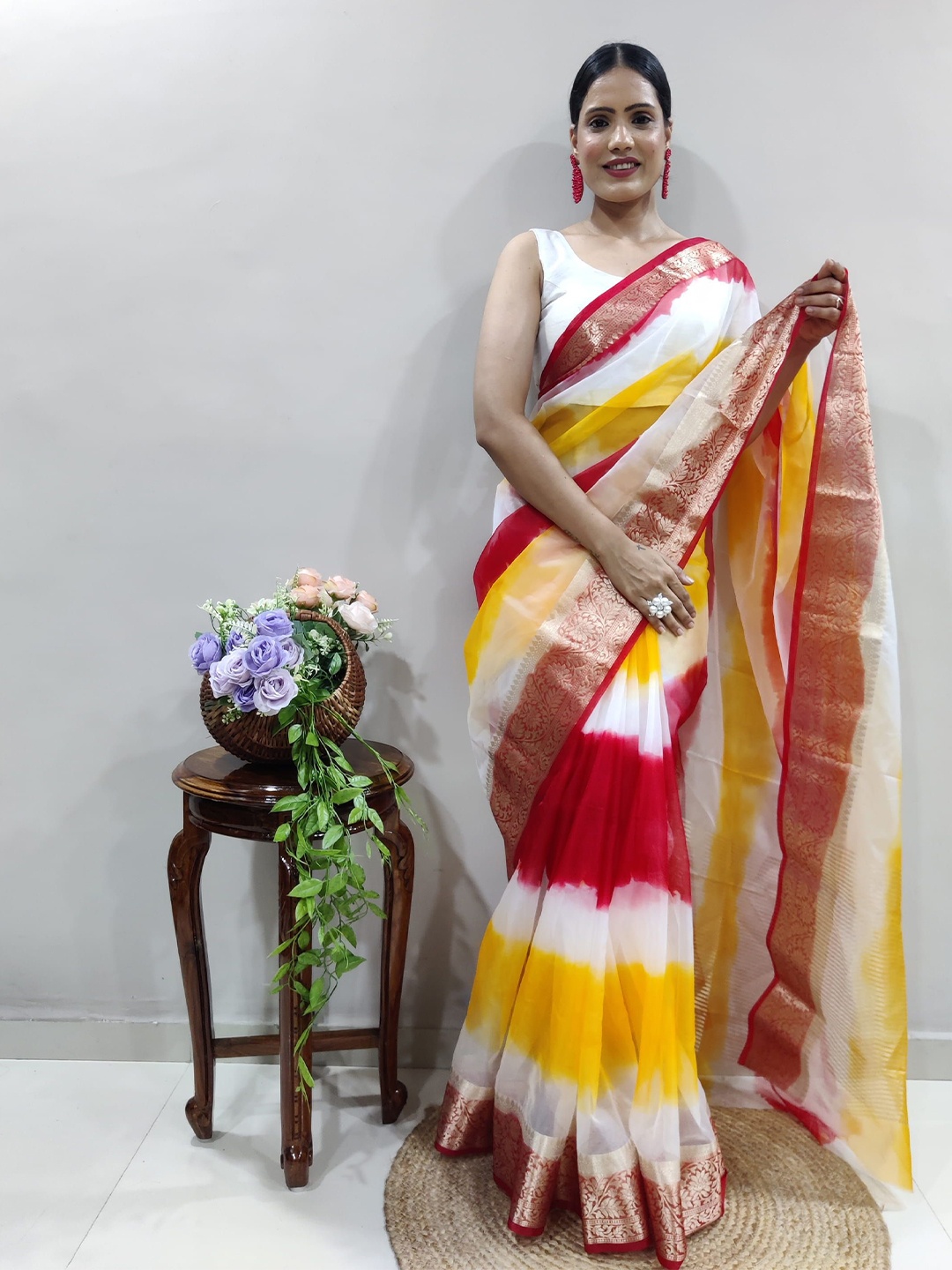 

KALINI Tie and Dye Zari Organza Handloom Leheriya Saree, Red