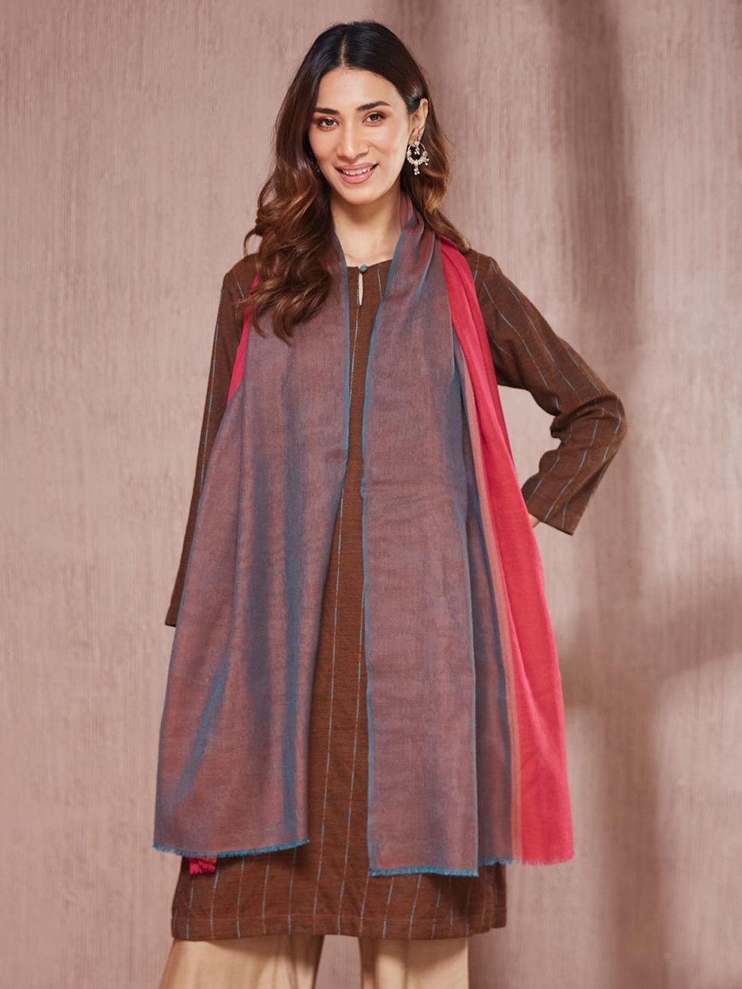 

Fabindia Women Solid Stole, Pink