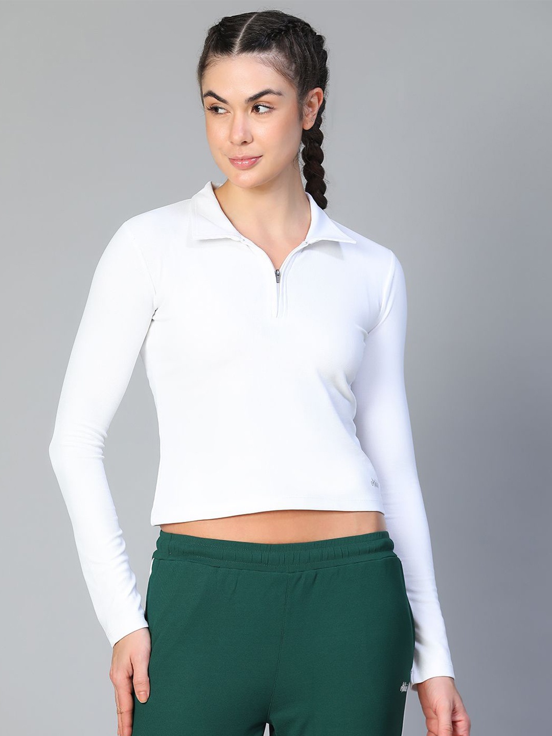 

ATHLISIS Shirt Style Crop Top, White