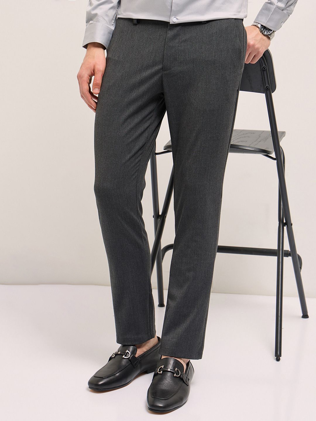 

THE BEAR HOUSE Men Slim Fit Trousers, Grey