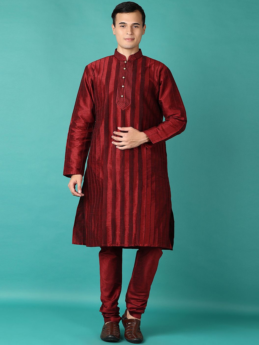 

V-Mart Men Regular Kurta with Churidar, Maroon