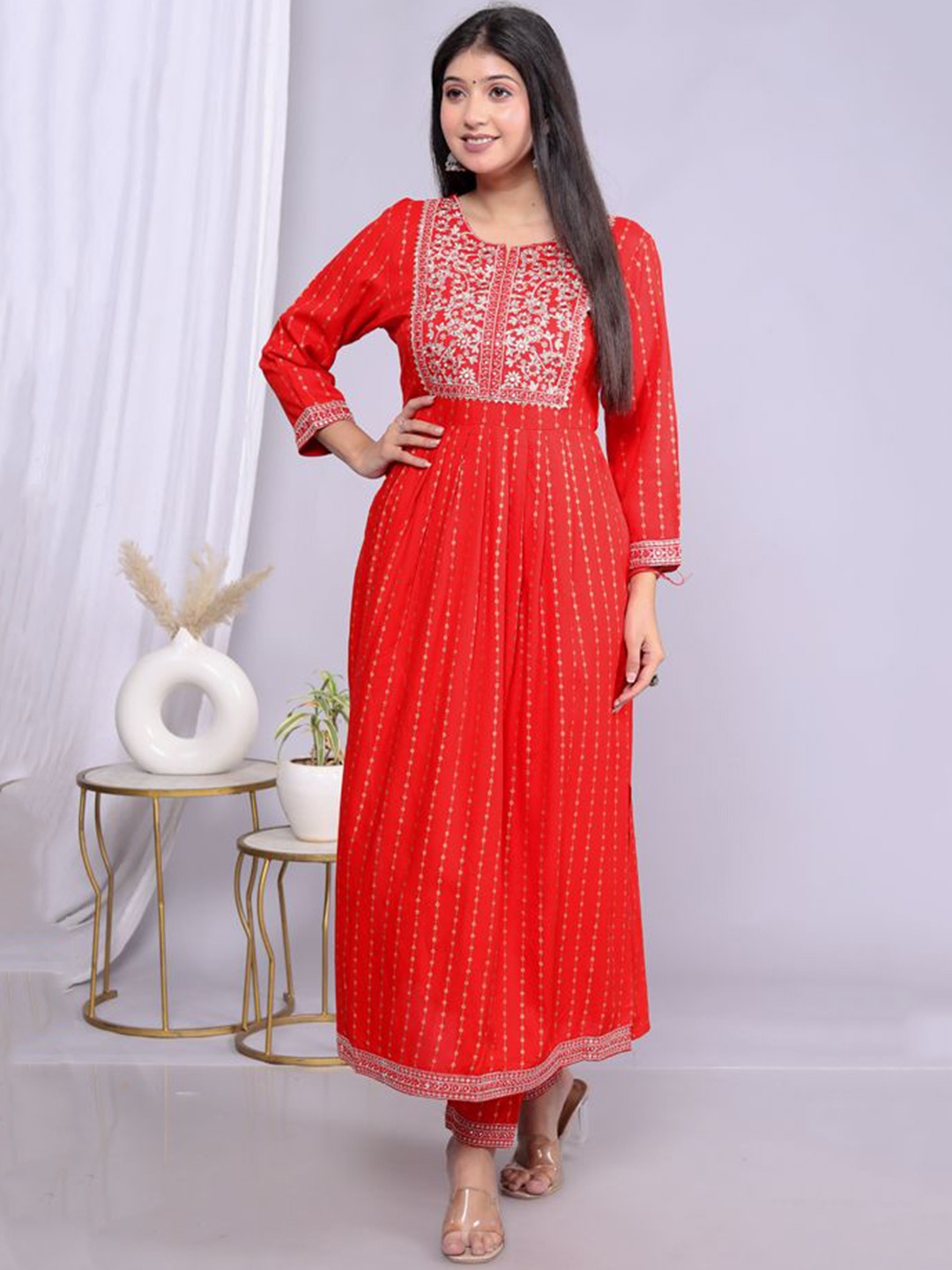 

HERE&NOW Women Floral Embroidered Regular Thread Work Kurta with Trousers, Red