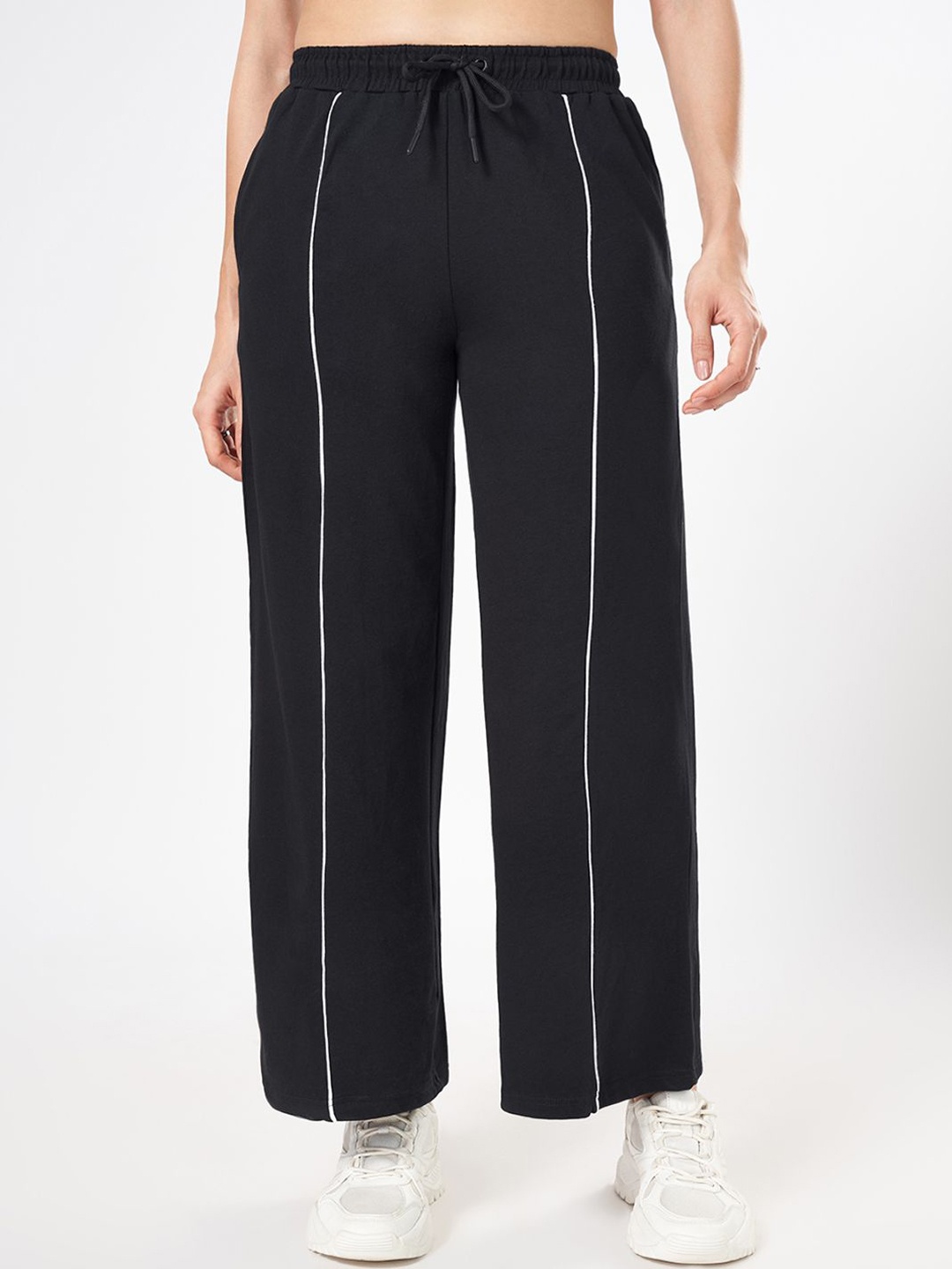 

Ajile by Pantaloons Women Pure Cotton Straight Fit Trouser, Black
