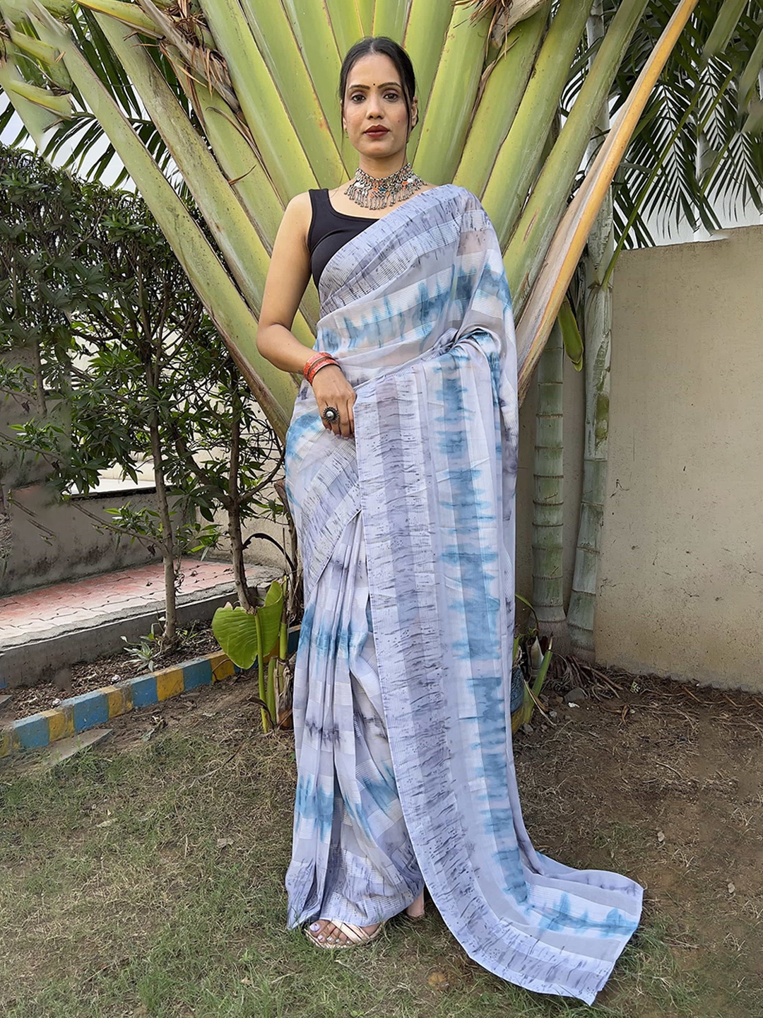 

KALINI Tie and Dye Pure Chiffon Ready to Wear Saree, Blue