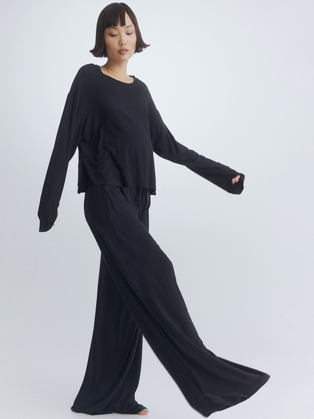 

H&M MAMA 2-Piece Jersey Set, Black