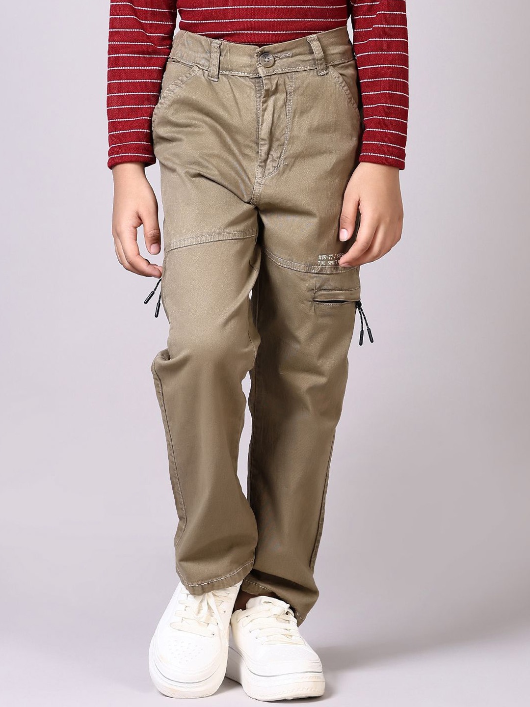 

V-Mart Boys Cargos Trousers, Khaki