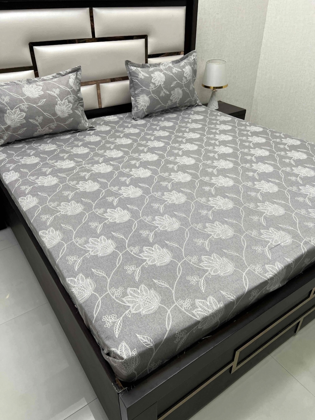 

Pure Decor Grey & White Floral 330 TC Queen Bedsheet with 2 Pillow Covers