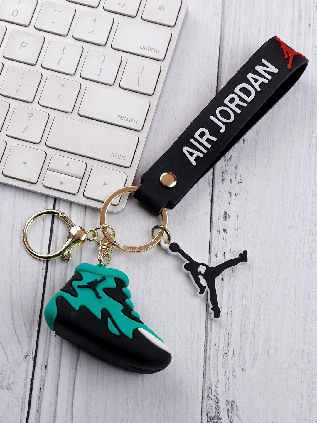 

Archies Unisex Handcrafted Silicon Key chain, Black