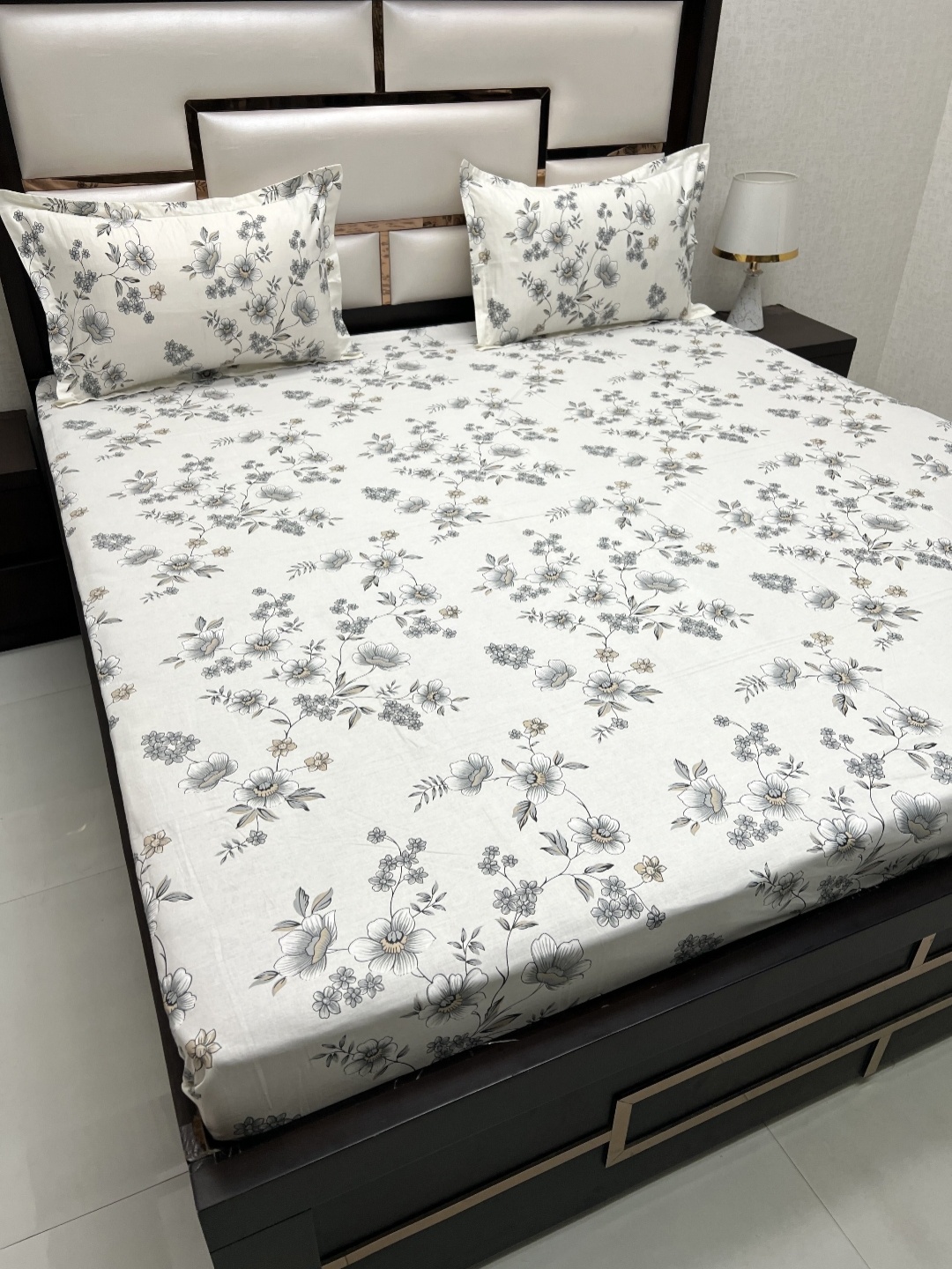 

Pure Decor White & Grey Floral Queen Bedsheet with 2 Pillow Covers