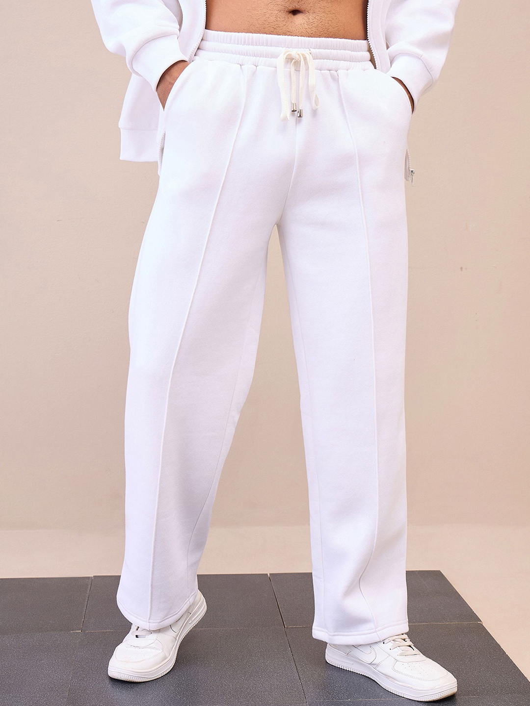 

MASCLN SASSAFRAS Men Relaxed Fit Mid-Rise Track Pants, White