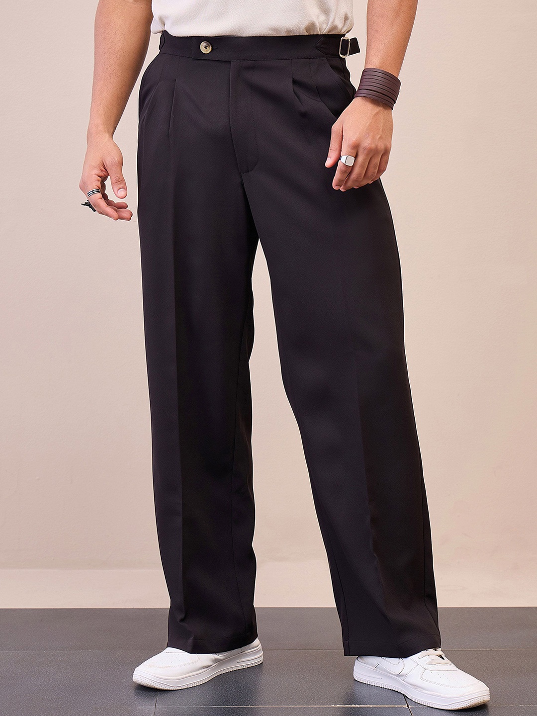 

MASCLN SASSAFRAS Men Loose Fit Pleated Korean Trousers, Black