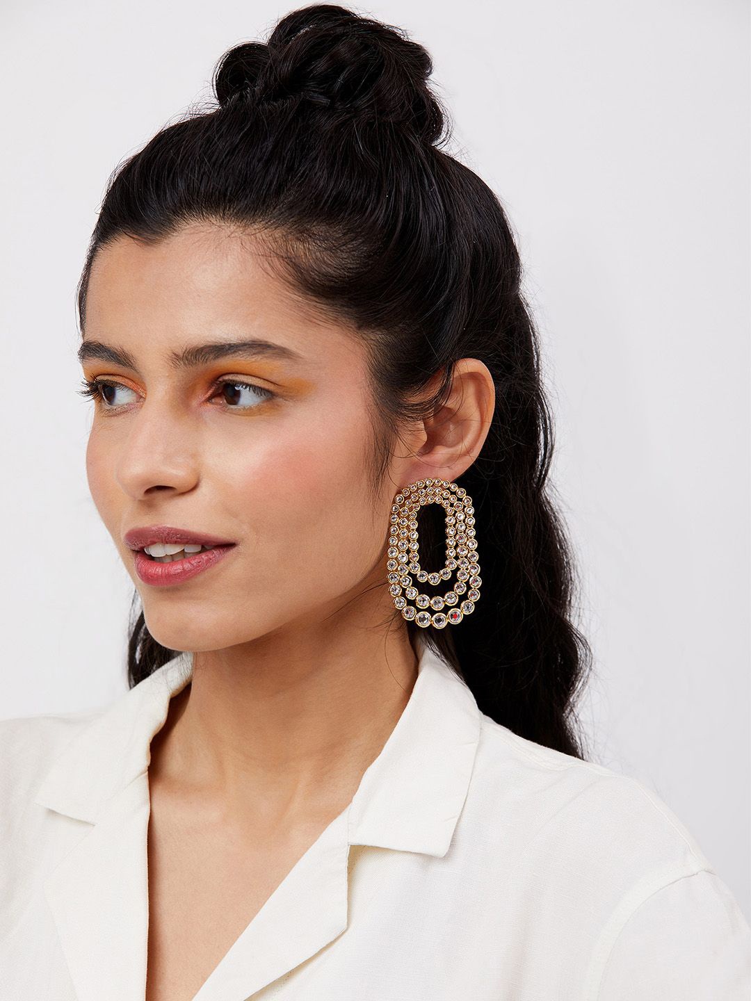 

Isharya Contemporary Studs Earrings, Gold