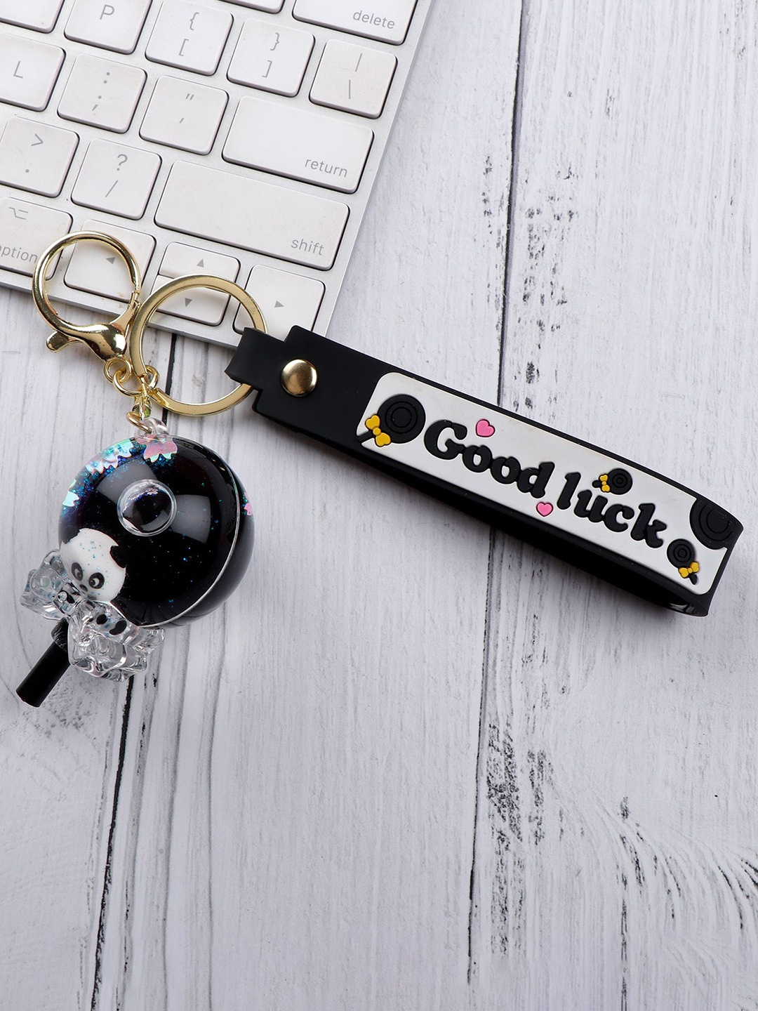 

Archies Panda Lightstick Liquid Glitter Keychain, Black