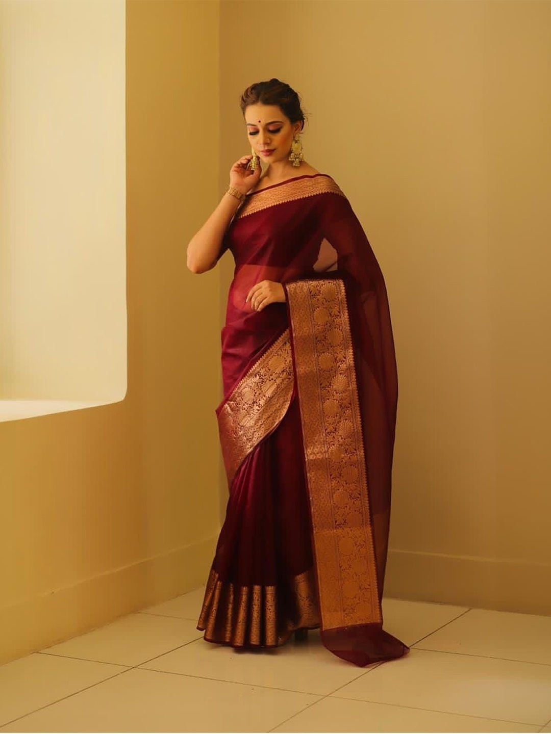 

KALINI Zari Organza Kanjeevaram Saree, Red