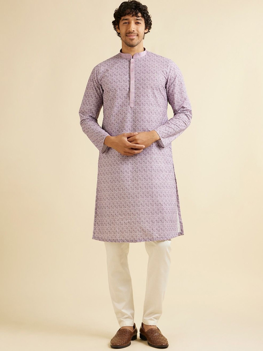 

Manyavar Men Ethnic Motifs Embroidered Regular Sequinned Kurta with Pyjamas, Lavender