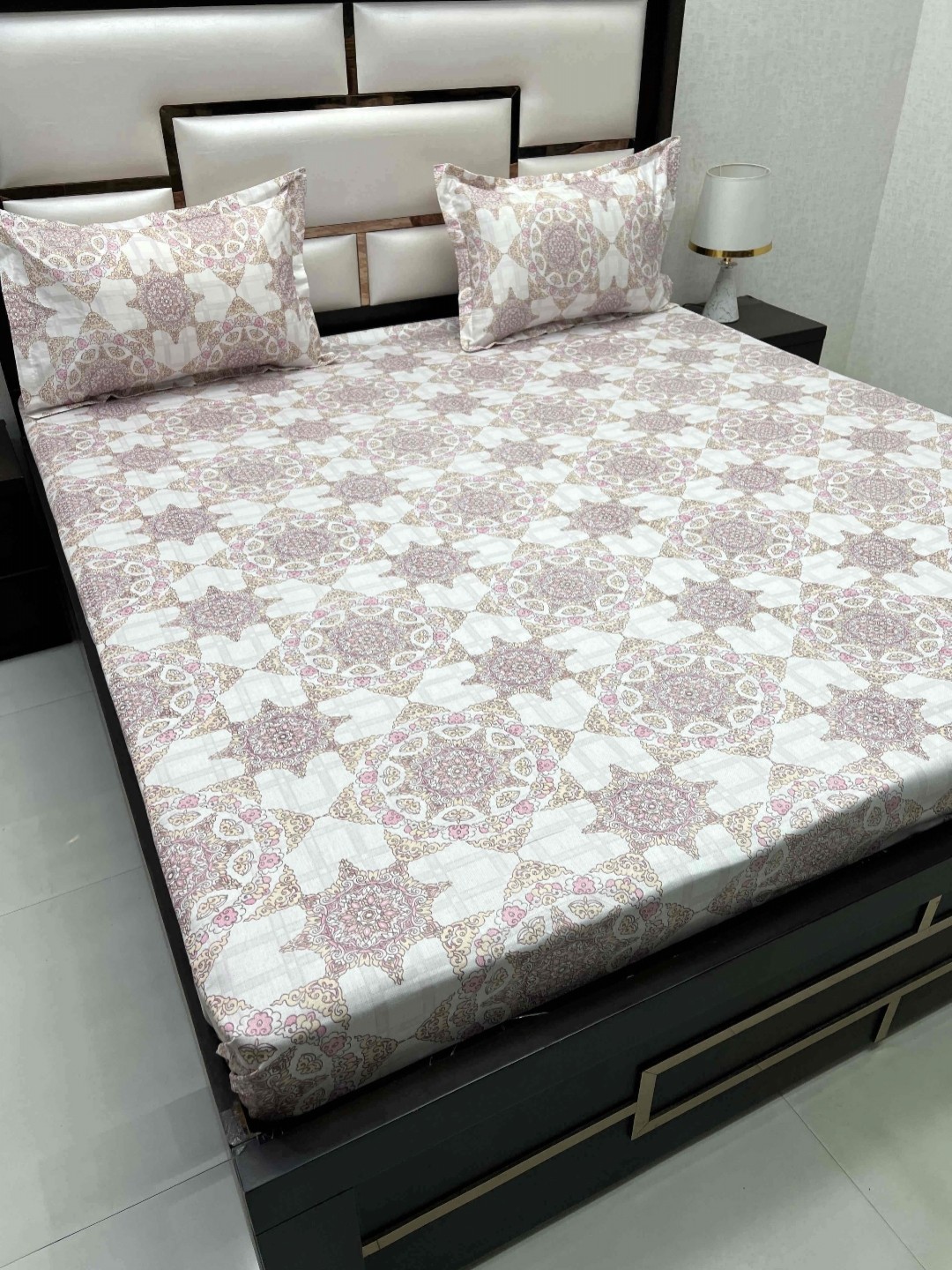 

Pure Decor Pink & White Ethnic Motifs Queen Bedsheet with 2 Pillow Covers
