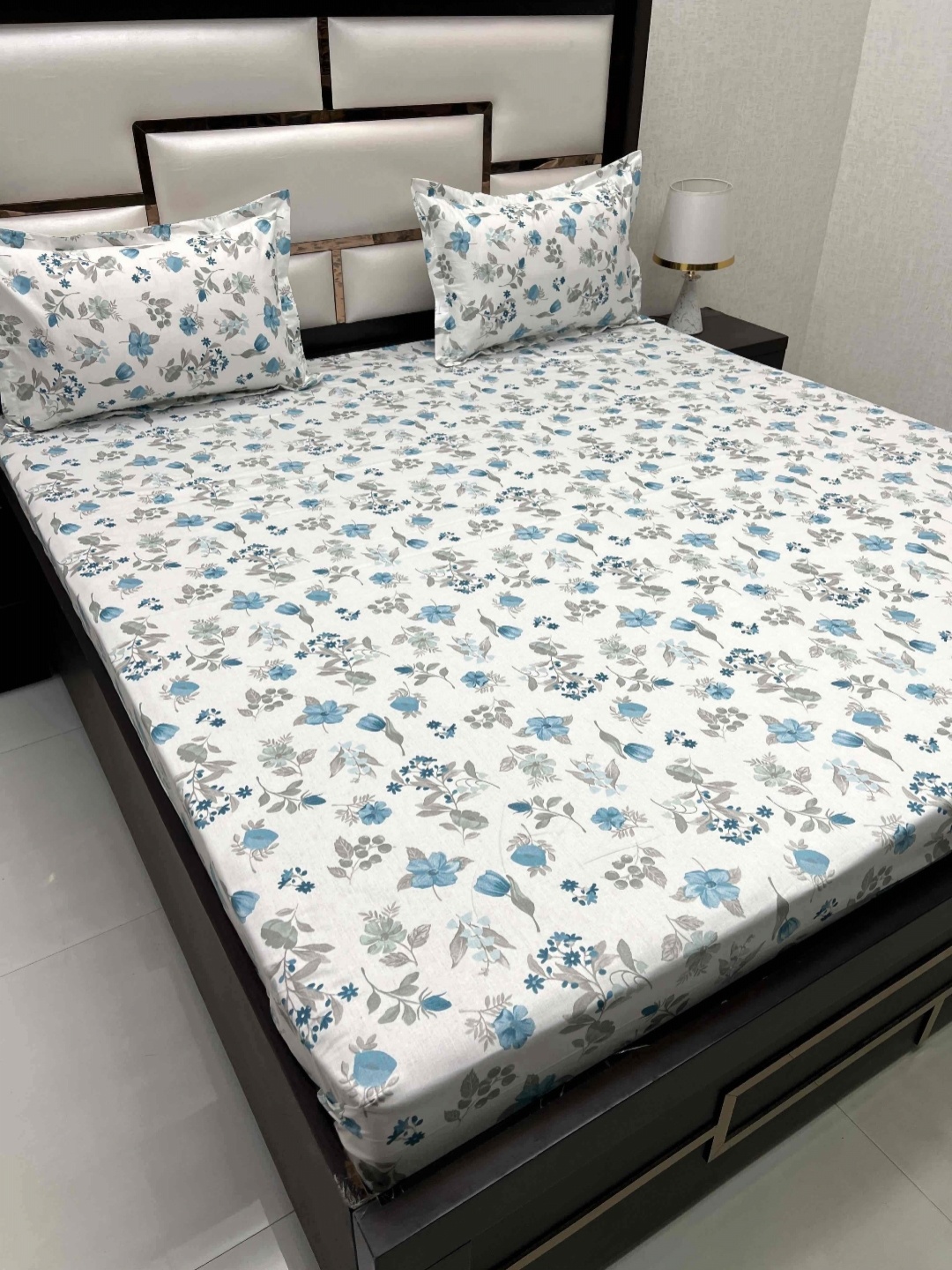 

Pure Decor White & Turquoise Blue Floral 260 TC Queen Bedsheet with 2 Pillow Covers