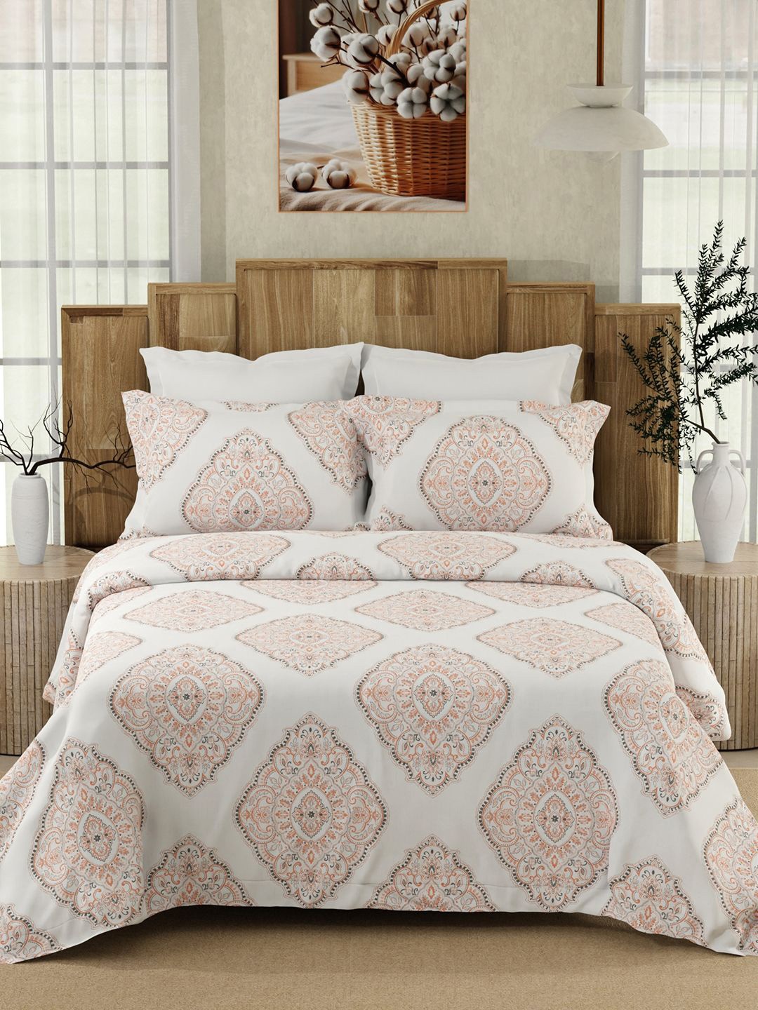

Color Sense White & Orange Ethnic Motifs 200 TC Queen Bedsheet with 2 Pillow Covers