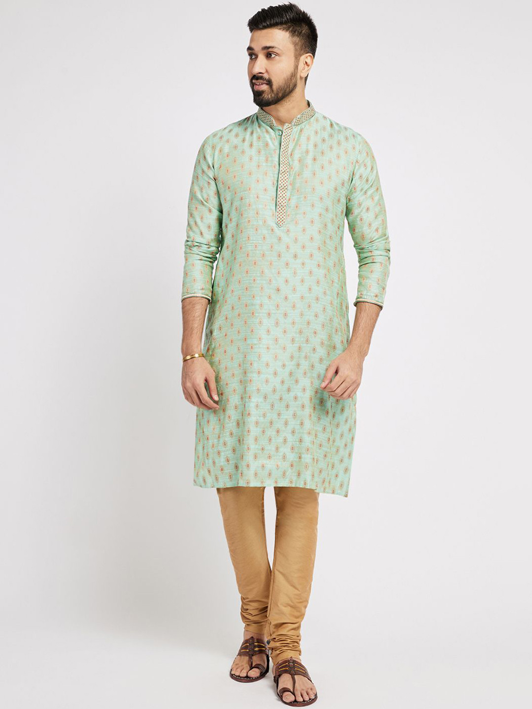 

Ethnic India Men Thread Work Kurta, Blue