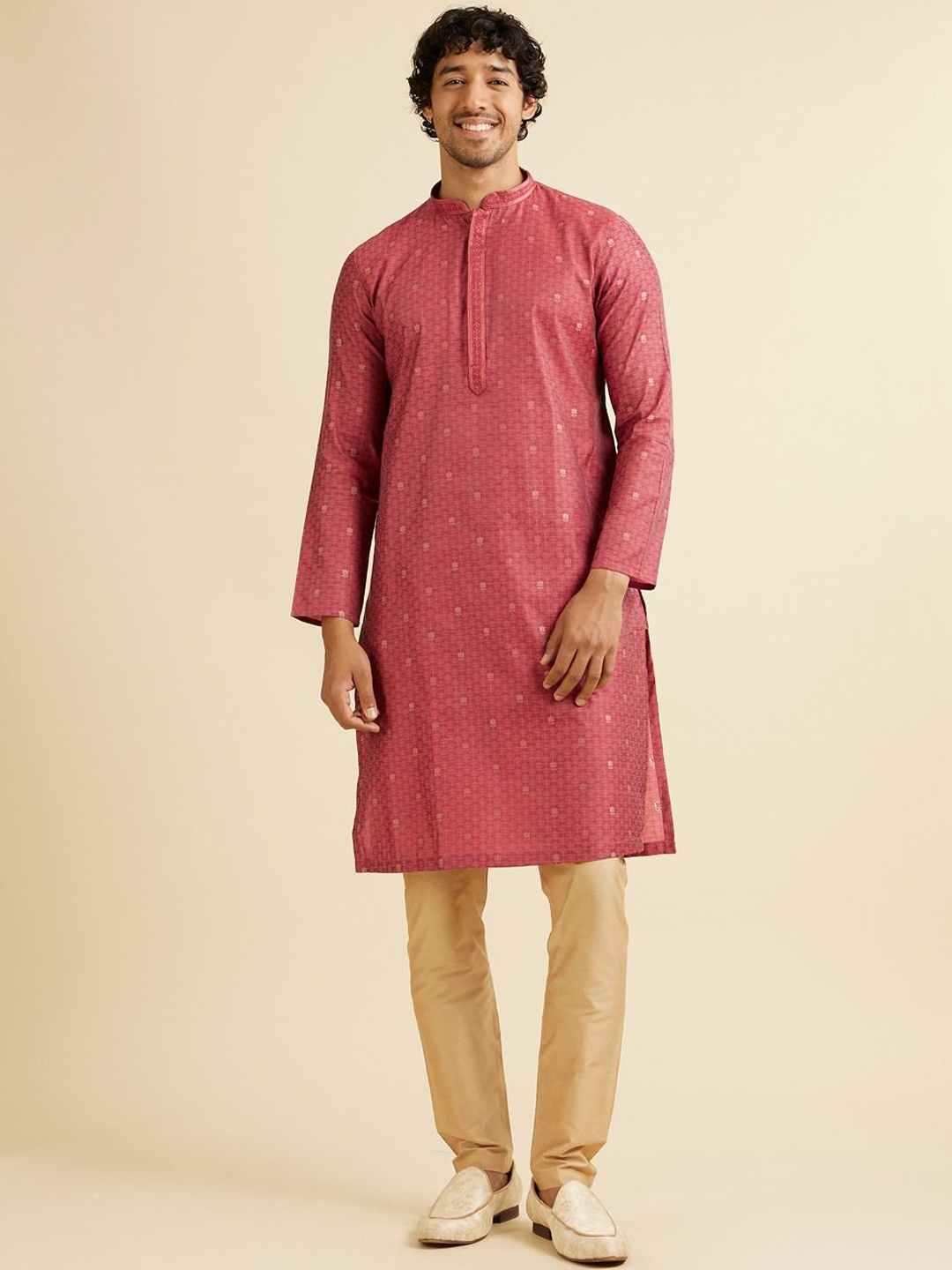 

Manyavar Men Floral Regular Kurta with Pyjamas, Coral