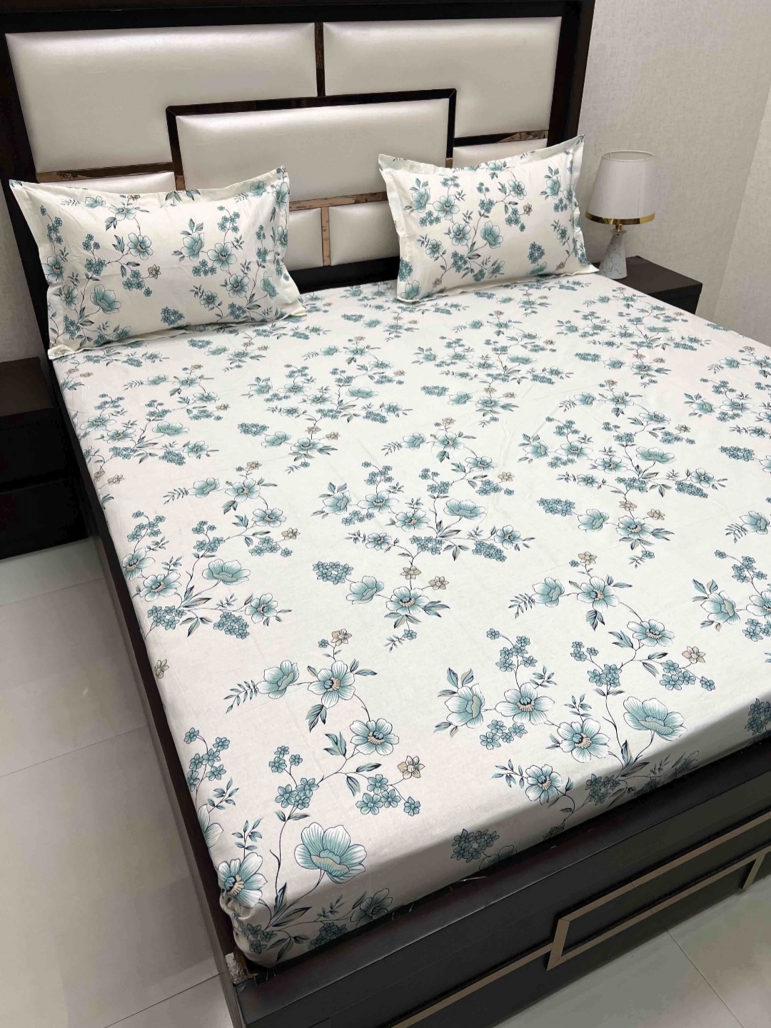 

Pure Decor White & Blue Floral 220 TC Queen Bedsheet with 2 Pillow Covers