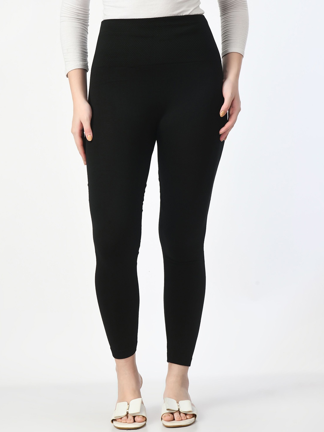 

Lebami Ribbed Mid-Rise Thermal Bottoms, Black