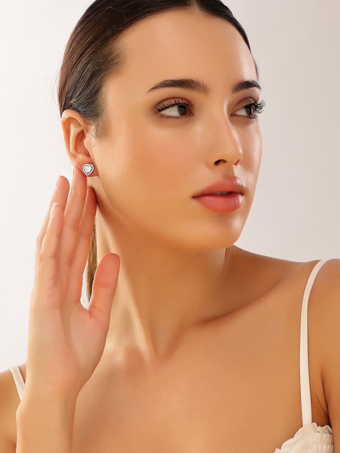 

JUPRA Heart Shaped Studs Earrings, Silver