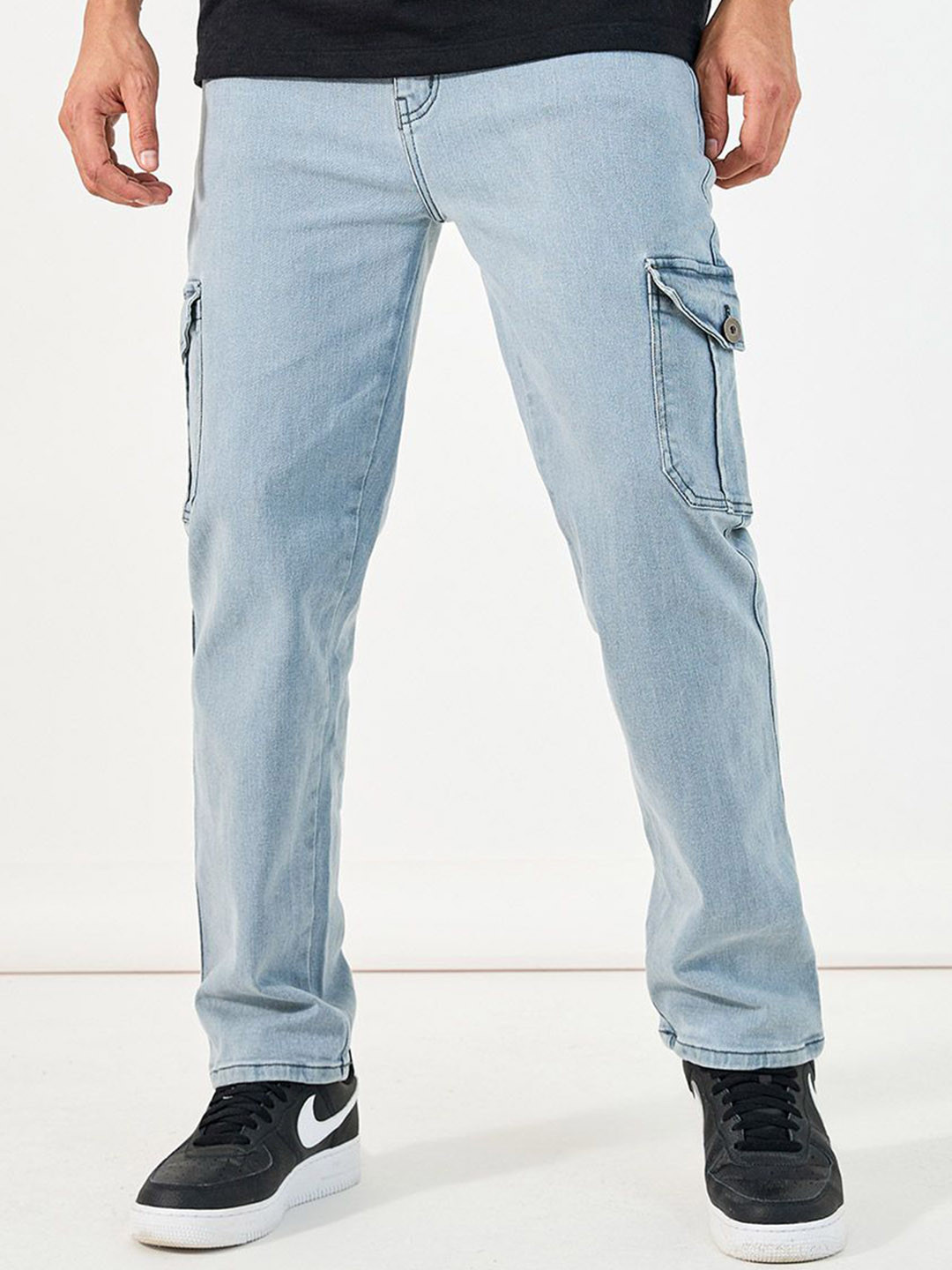 

Styli Men Straight Fit Mid-Rise Cargo Jeans, Blue