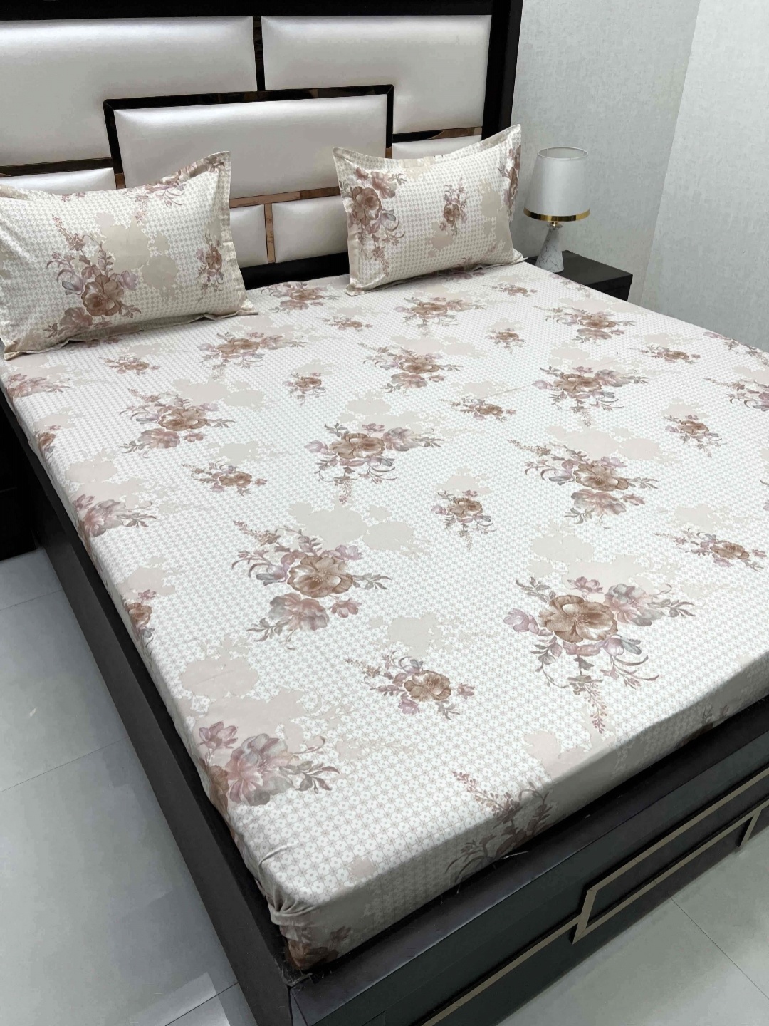 

Pure Decor Brown & White Floral 260 TC Queen Bedsheet with 2 Pillow Covers