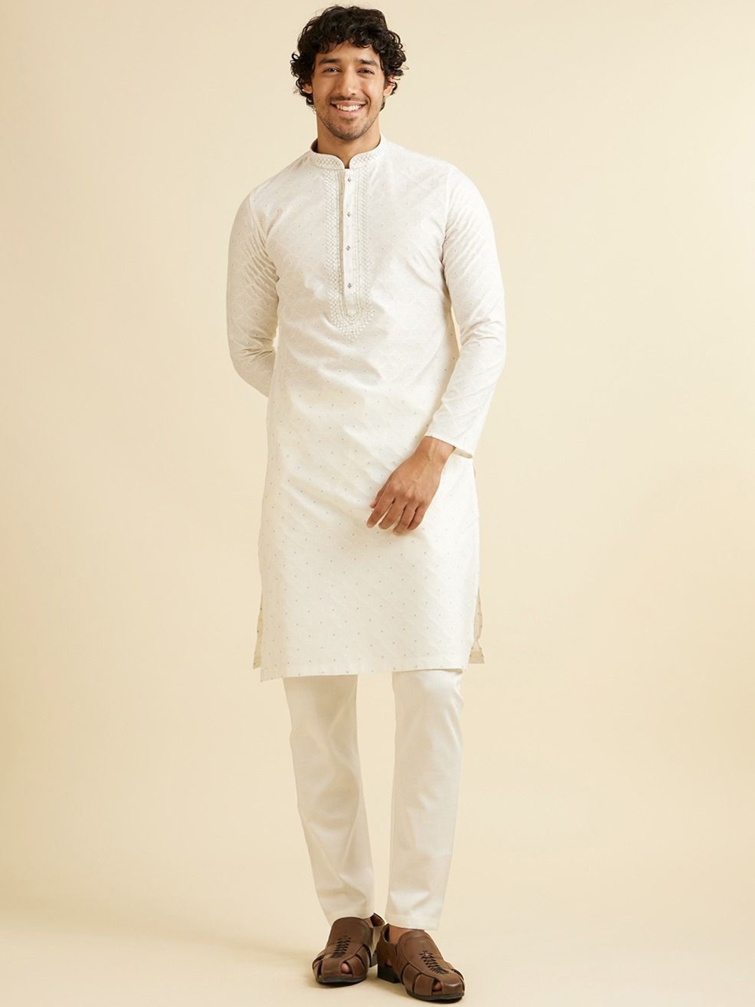 

Manyavar Men Ethnic Motifs Embroidered Regular Sequinned Kurta with Pyjamas, White